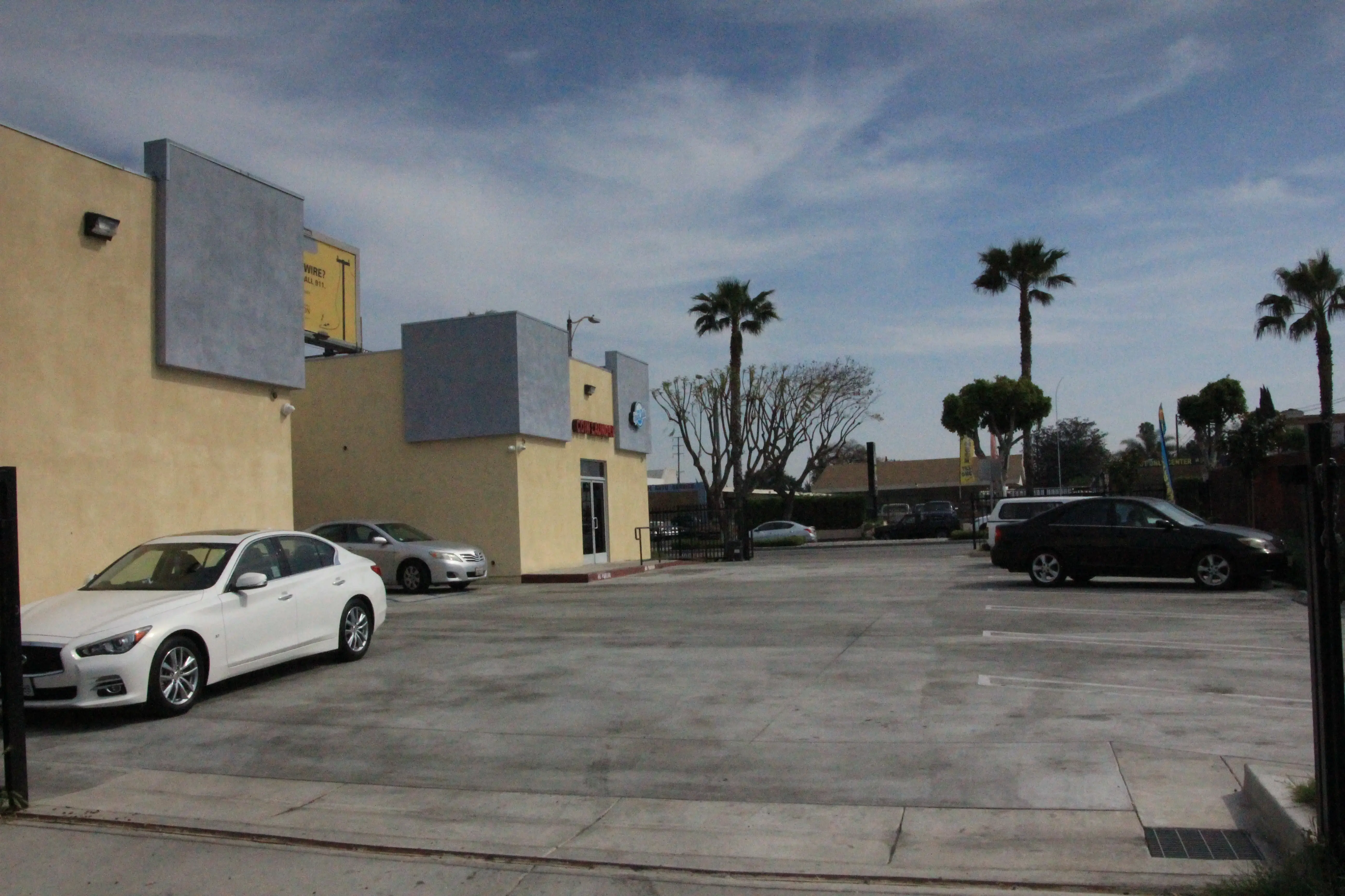 SpinCycle Laundromat - Image 9