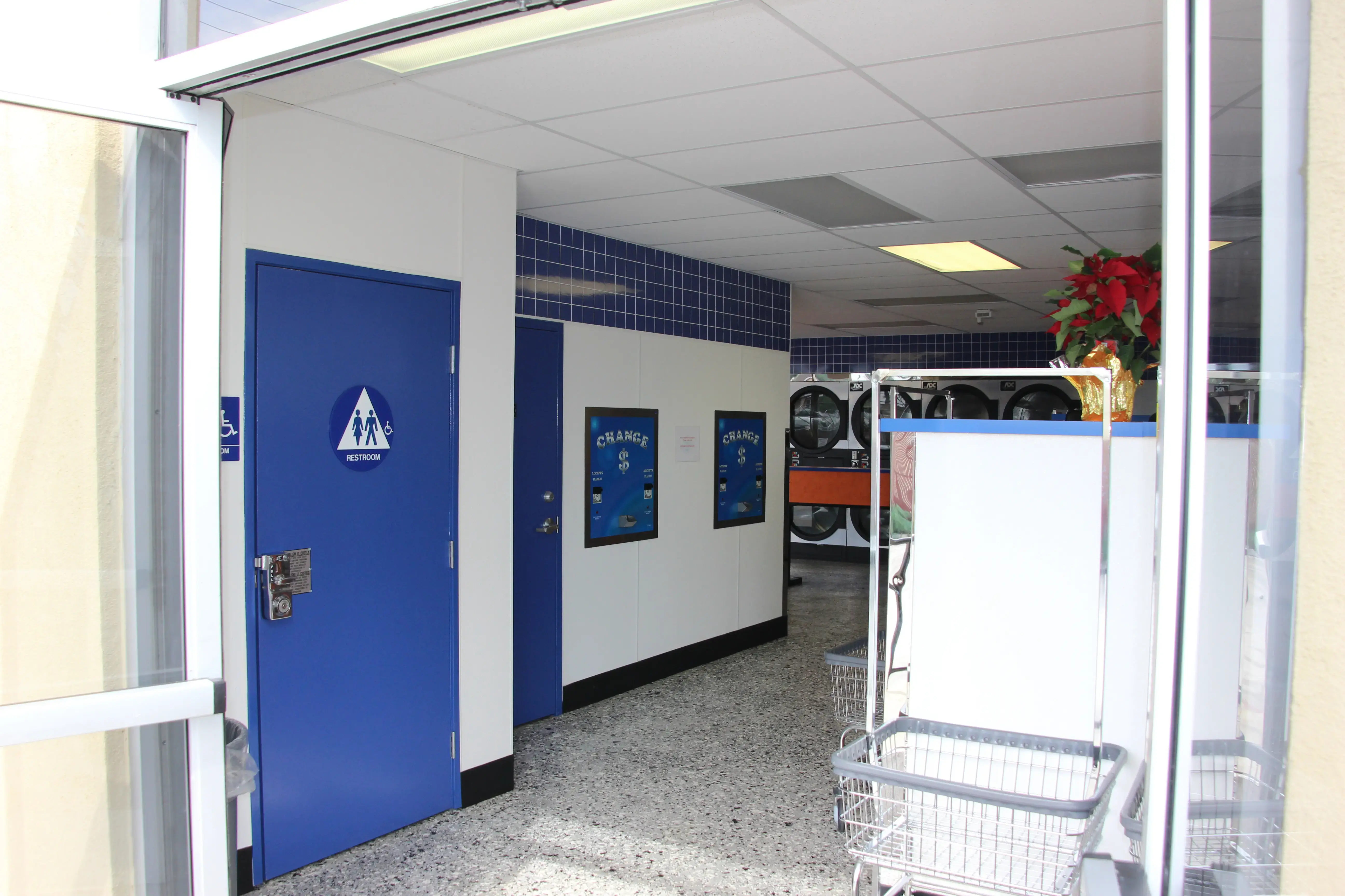 SpinCycle Laundromat - Image 15