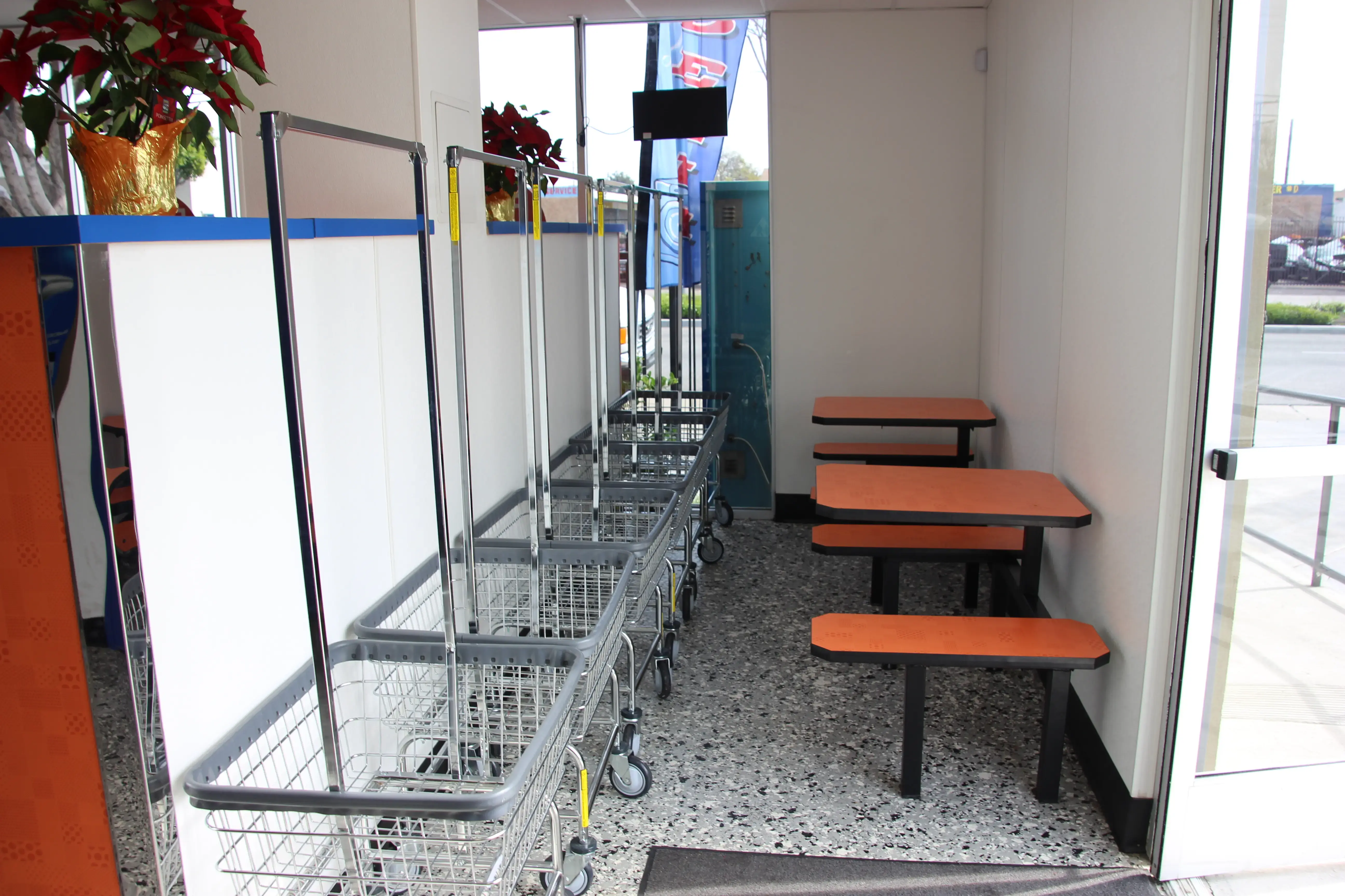 SpinCycle Laundromat - Image 6