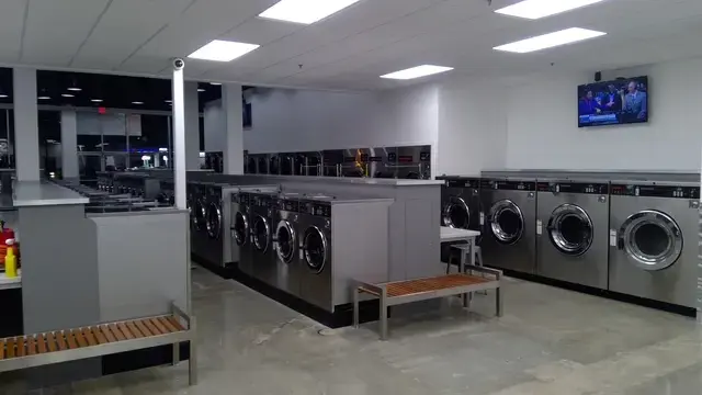 SpinCycle Laundry Lounge thumbnail 10
