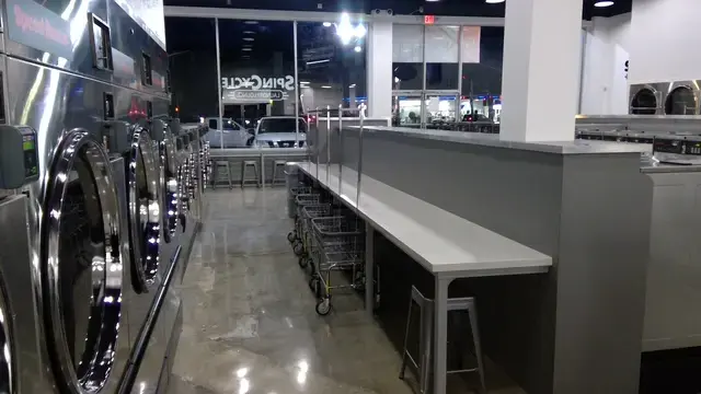 SpinCycle Laundry Lounge thumbnail 8