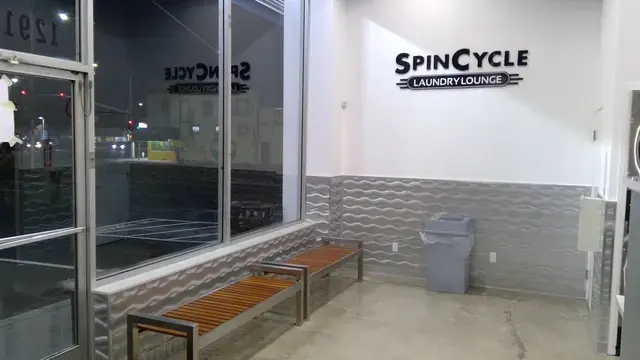 SpinCycle Laundry Lounge thumbnail 3