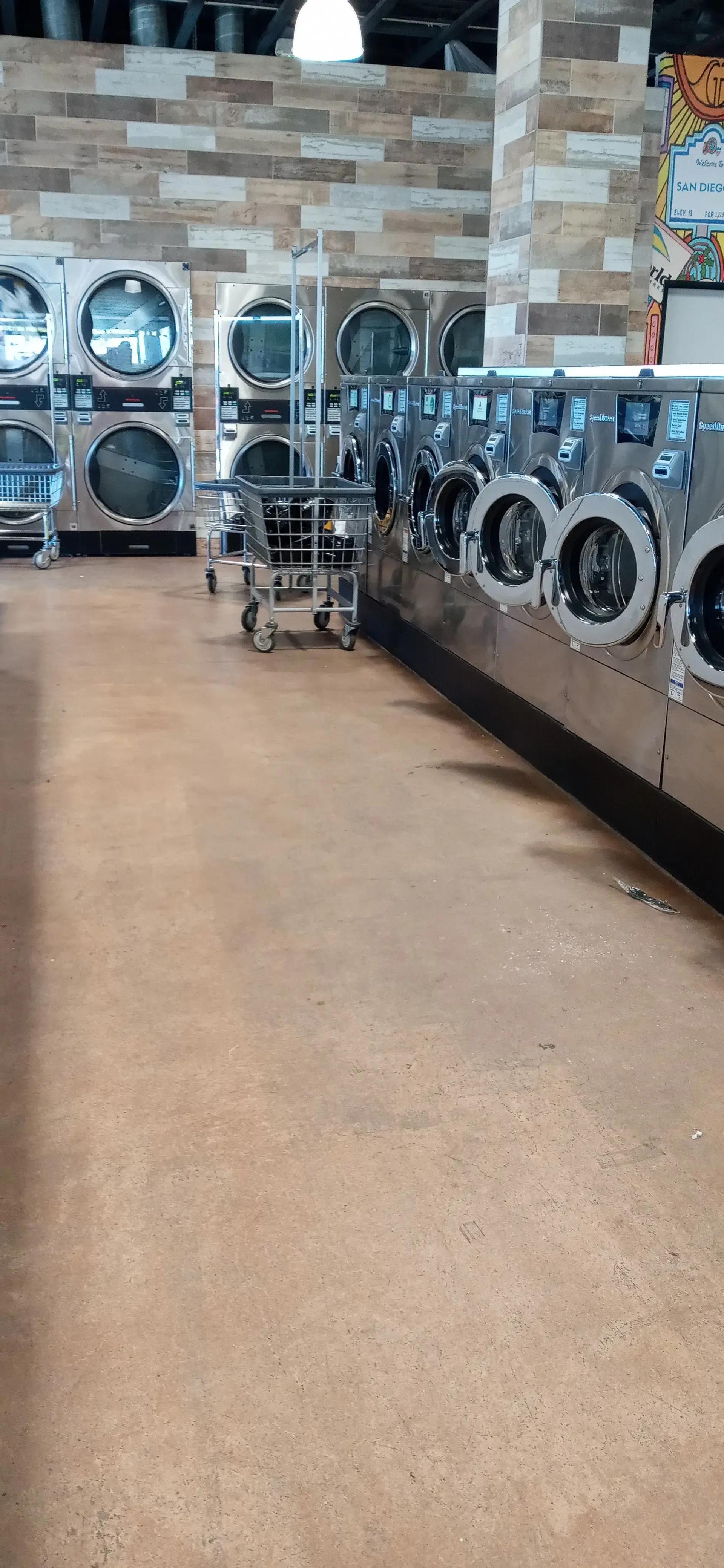 SpinCycle Laundry Lounge - Image 20