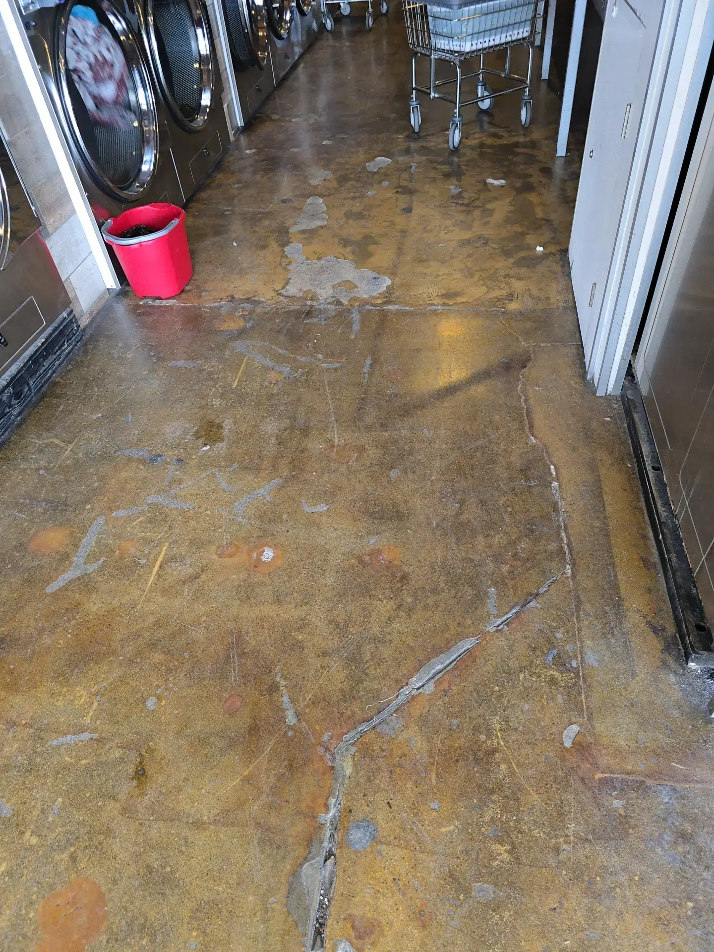 SpinCycle Laundry Lounge - Image 16