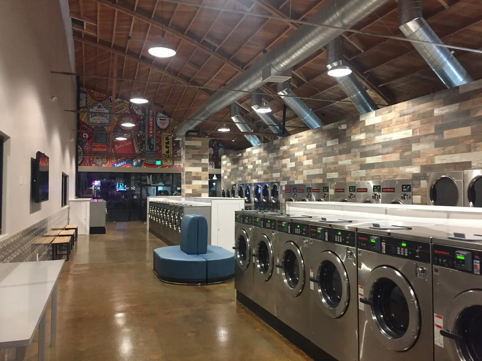 SpinCycle Laundry Lounge thumbnail 1