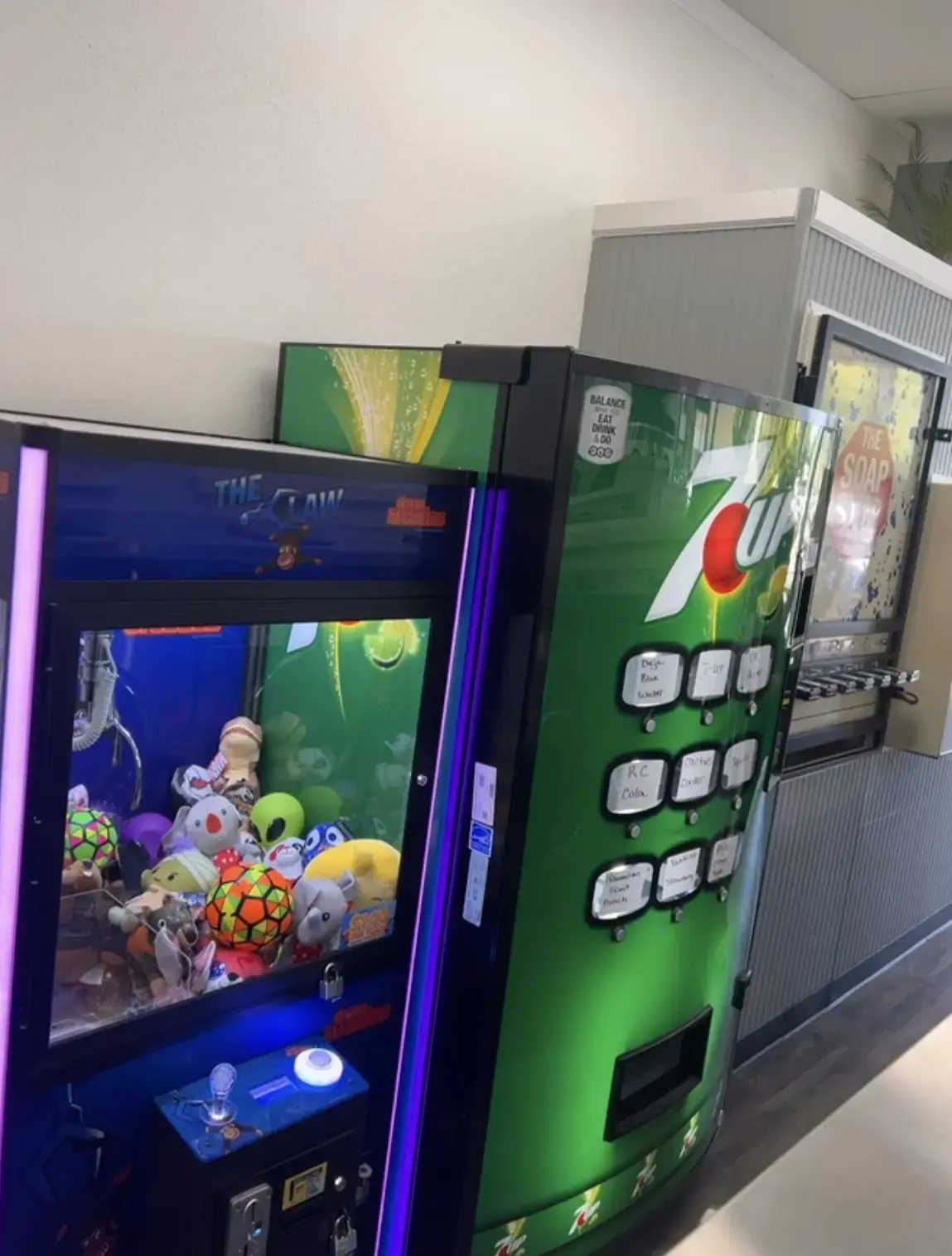 SpinMAX Laundromat thumbnail 3