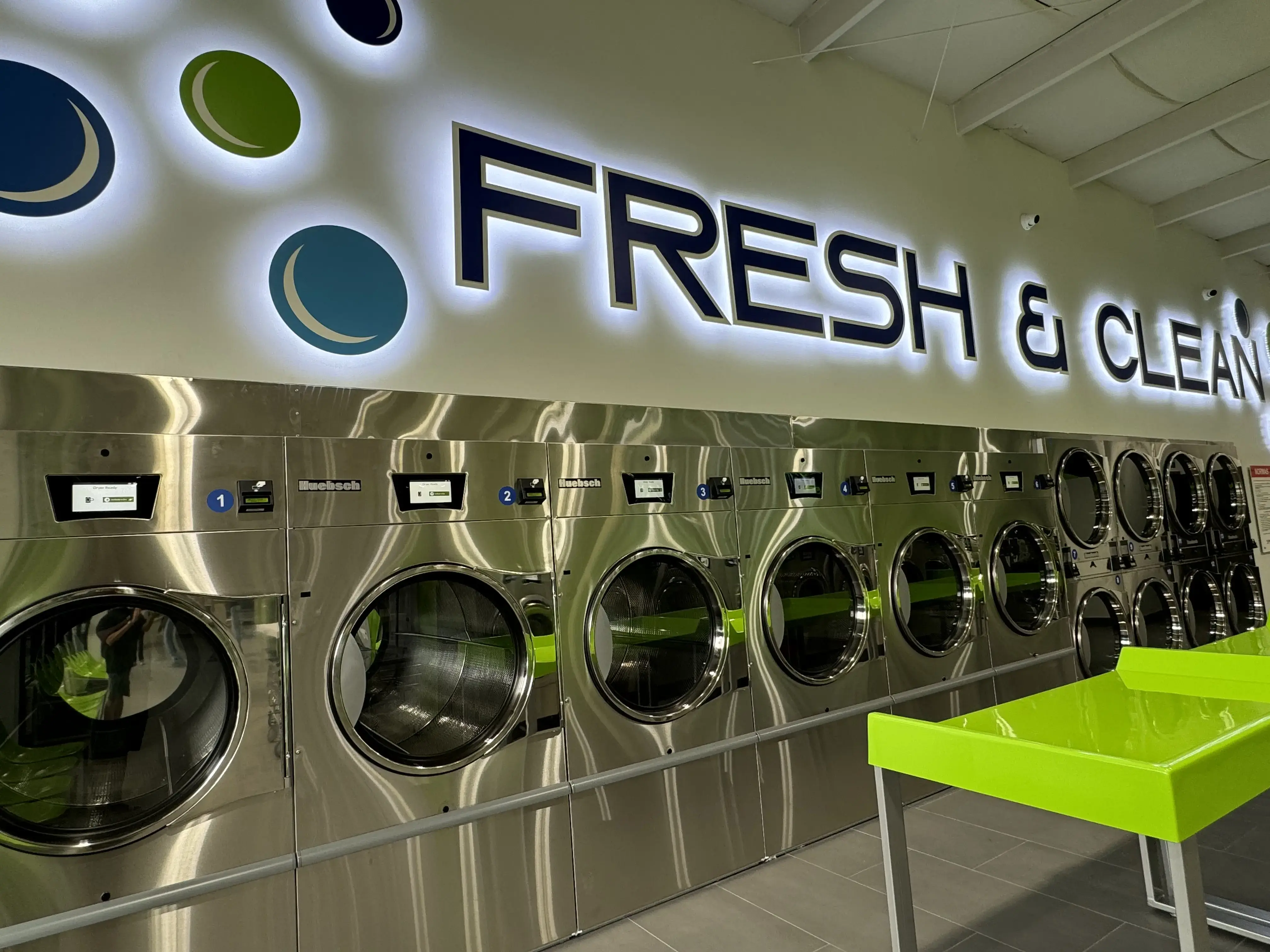 SpinMax Lavanderia/Laundromat & Wash, Dry & Fold Center-Pecan Park/Park Place - Image 18