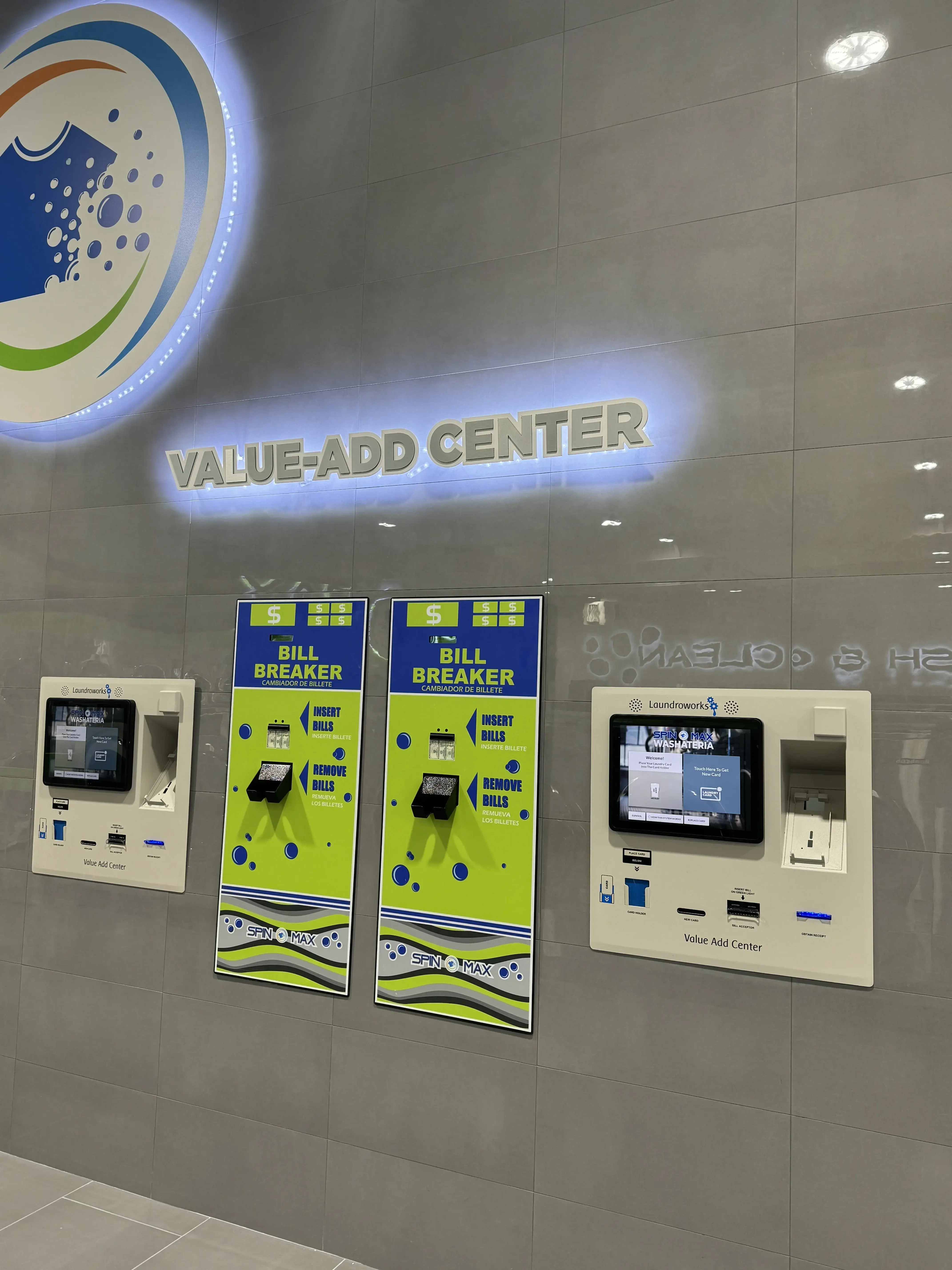 SpinMax Lavanderia/Laundromat & Wash, Dry & Fold Center-Pecan Park/Park Place - Image 9