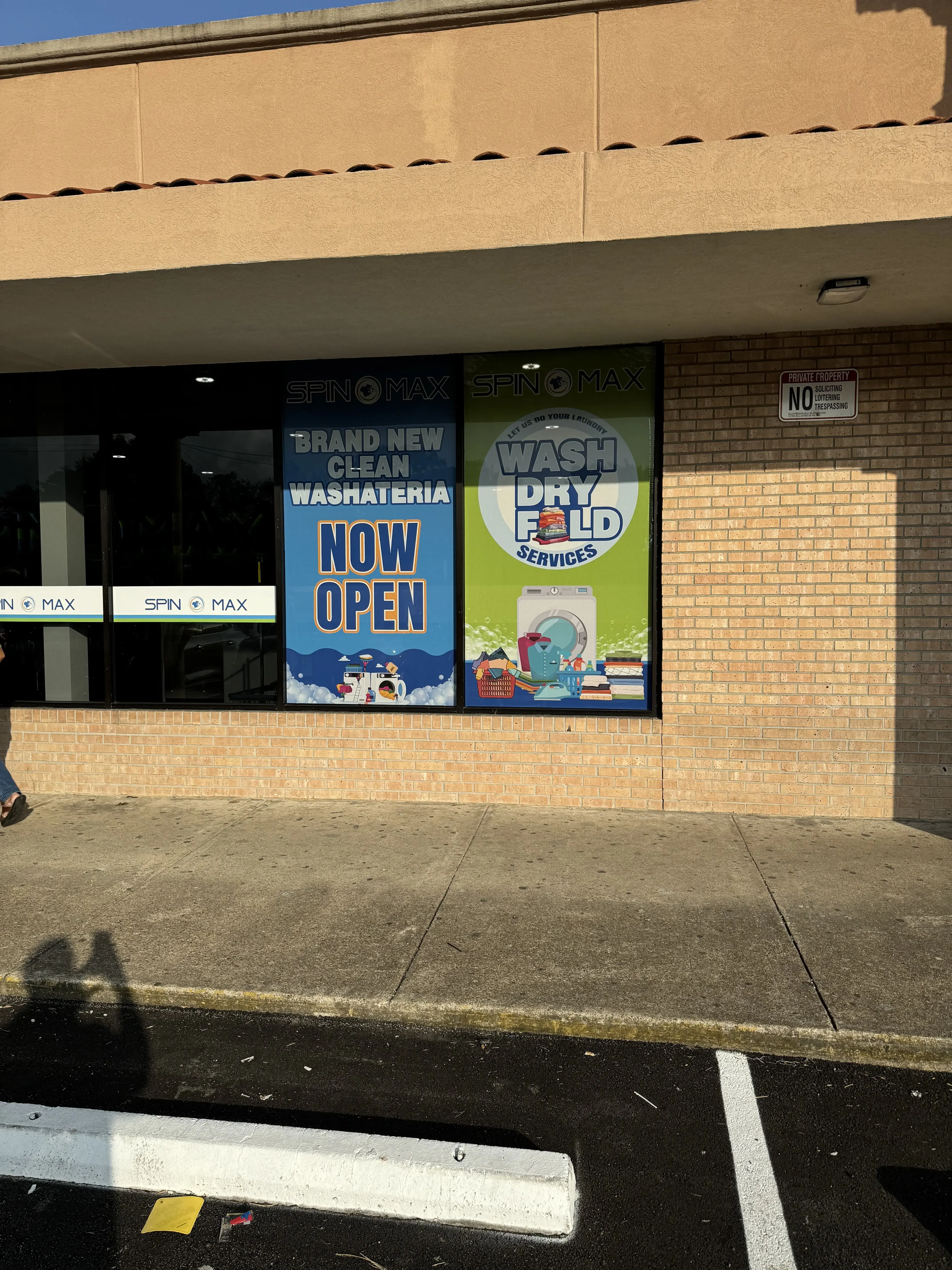 SpinMax Lavanderia/Laundromat & Wash, Dry & Fold Center-Pecan Park/Park Place - Image 7