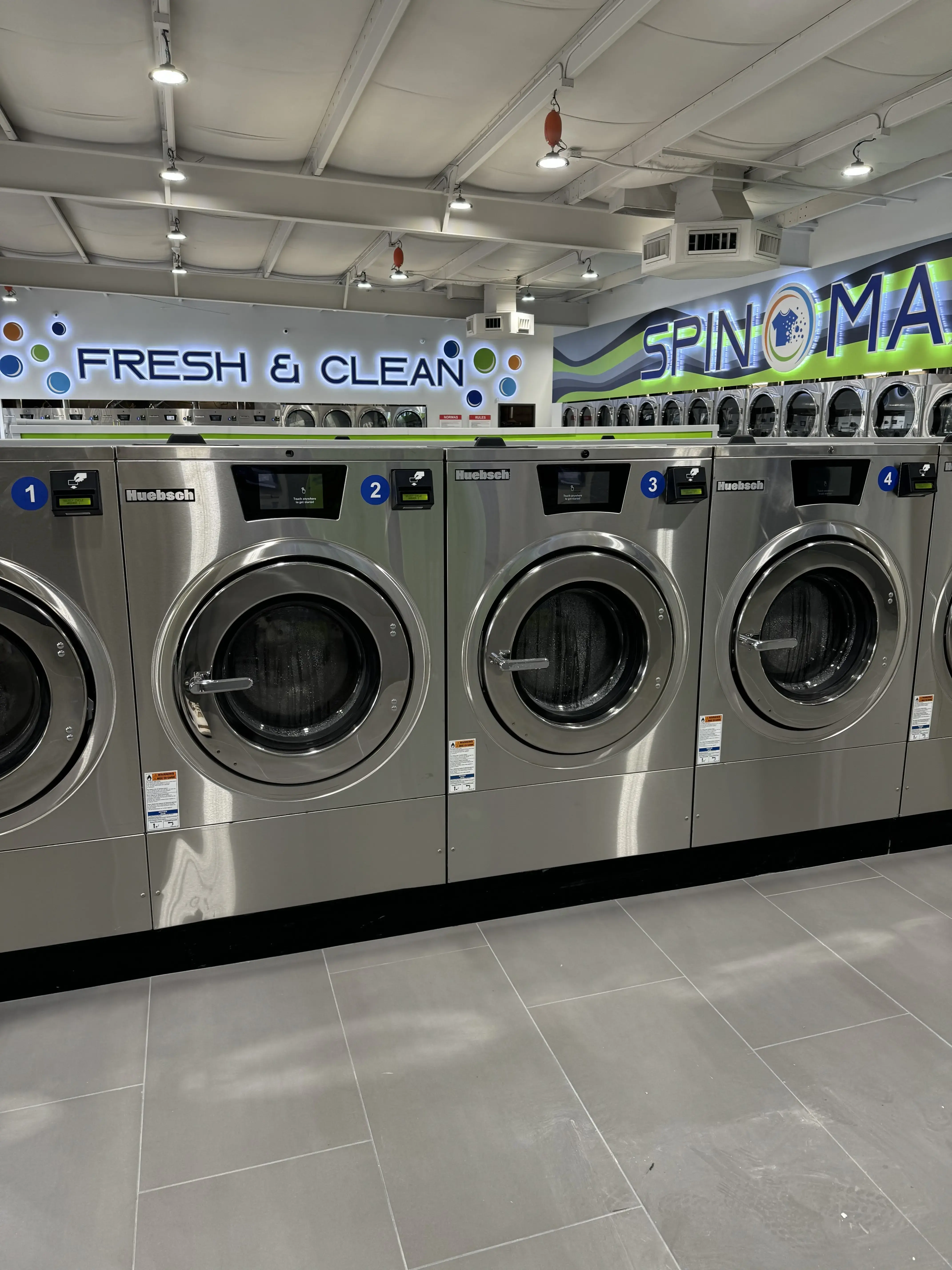 SpinMax Lavanderia/Laundromat & Wash, Dry & Fold Center-Pecan Park/Park Place thumbnail 19