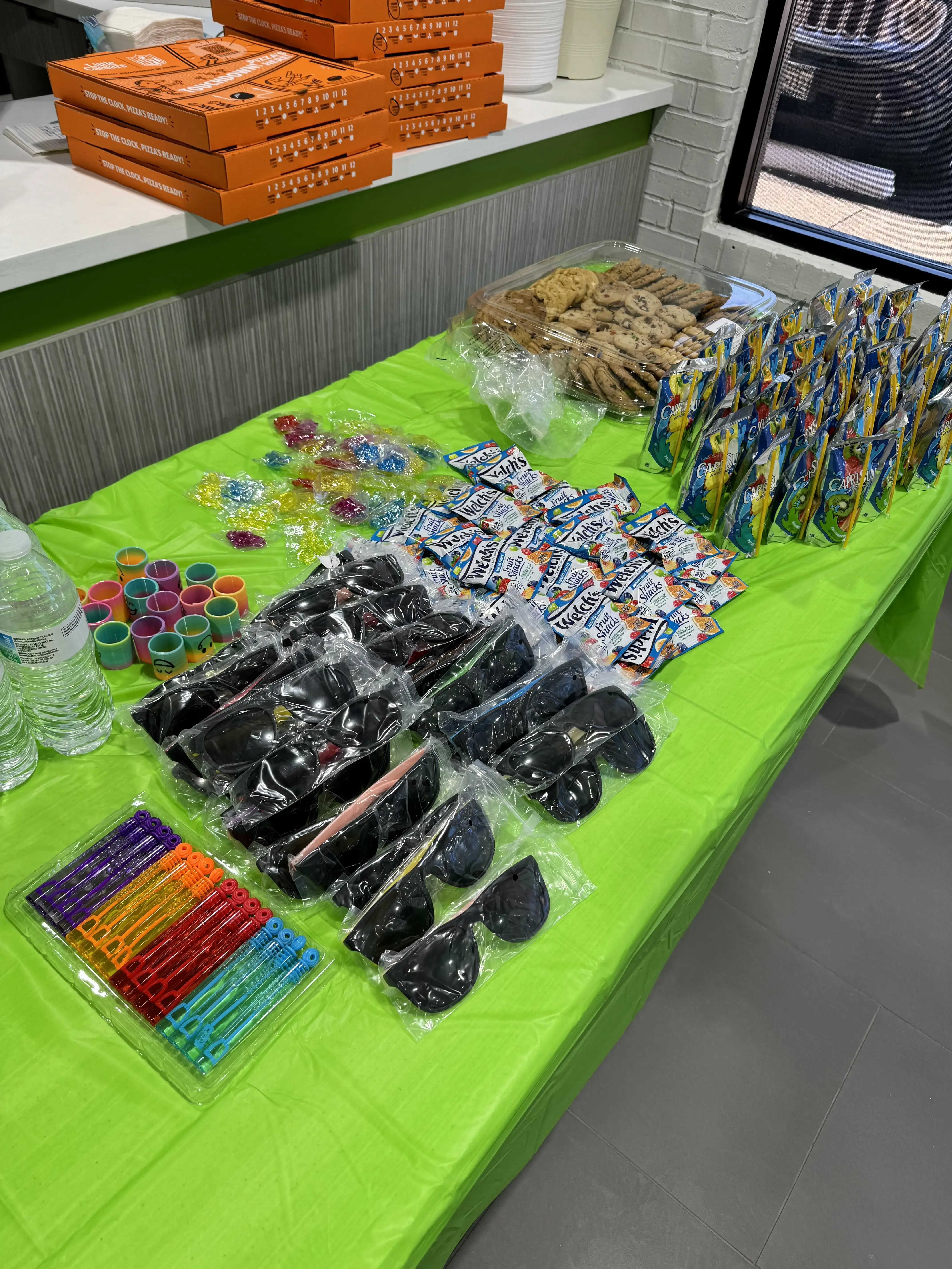 SpinMax Lavanderia/Laundromat & Wash, Dry & Fold Center-Pecan Park/Park Place thumbnail 10