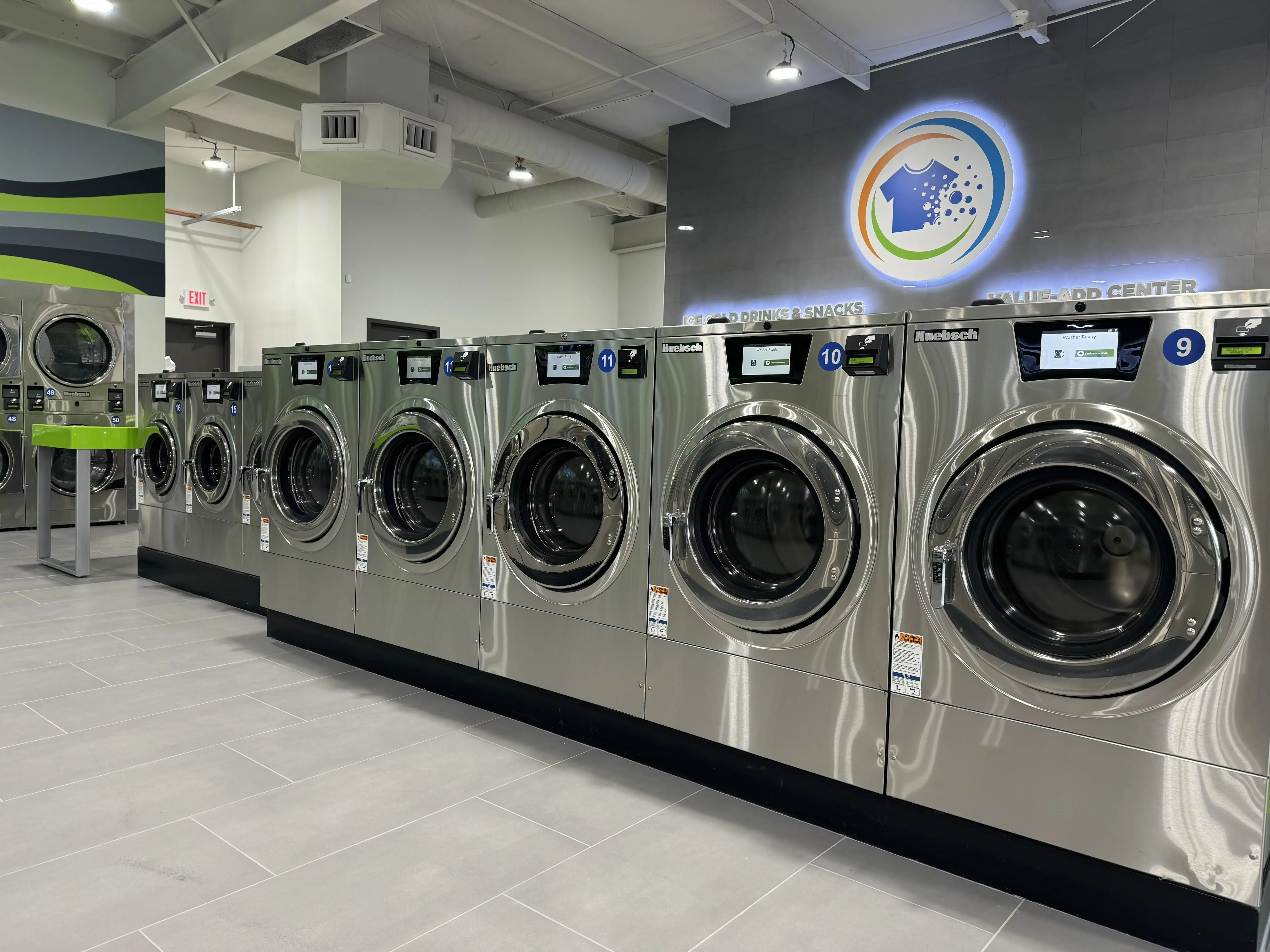 SpinMax Lavanderia/Laundromat & Wash, Dry & Fold Center-Pecan Park/Park Place thumbnail 17