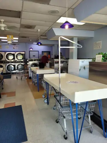 Spinners Coin Laundry thumbnail 17