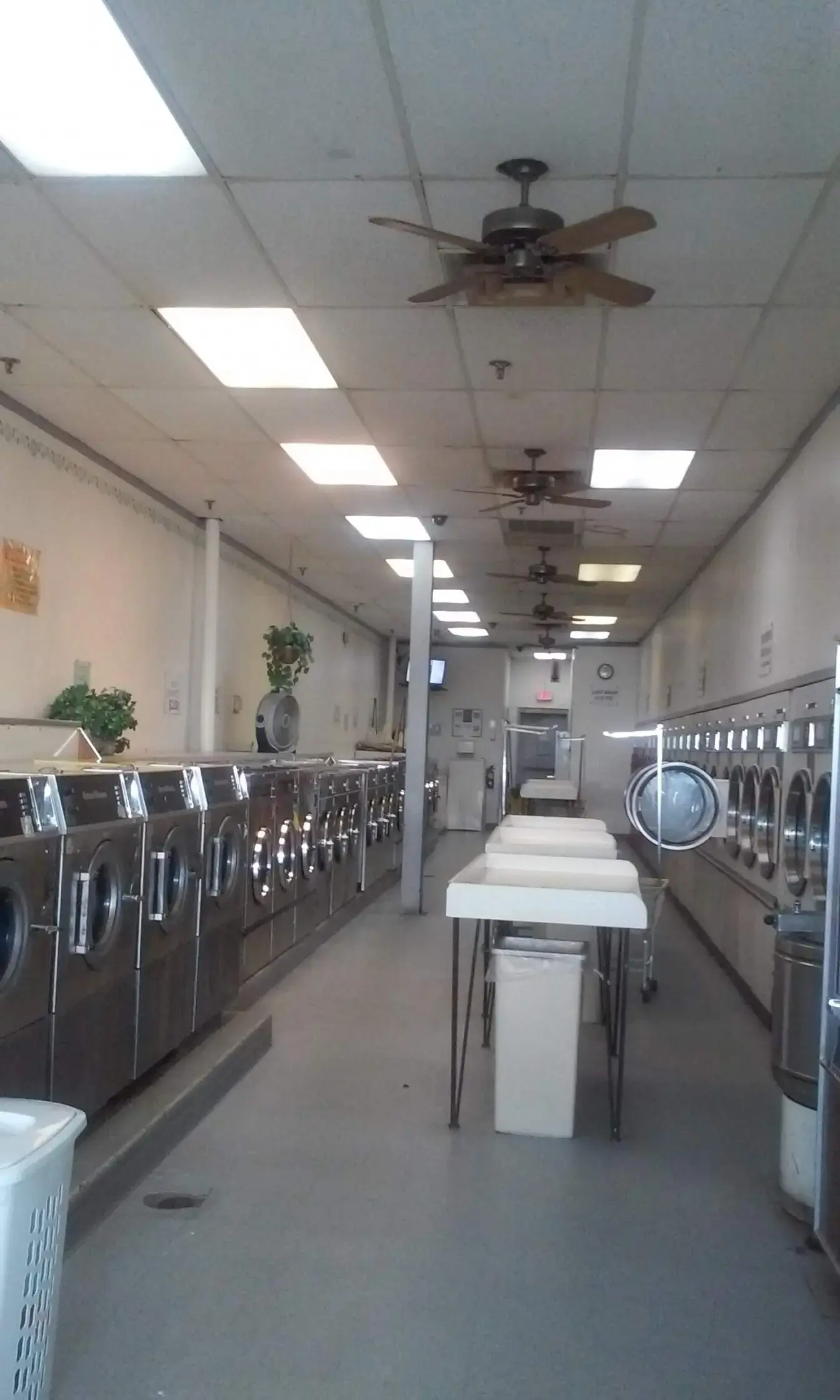 Spinners Laundromat Inc - Image 2