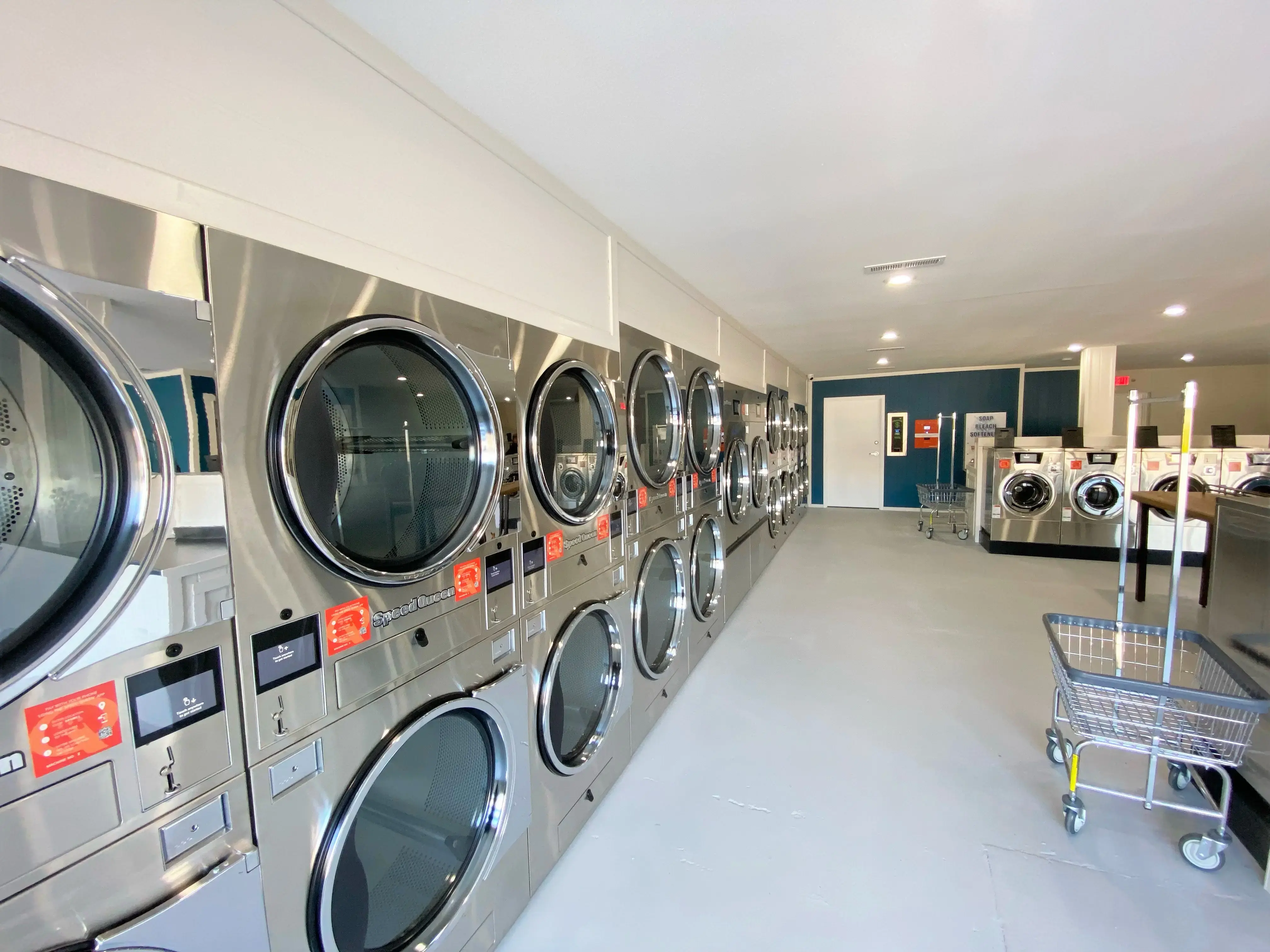 Spinners Laundromat - Image 14