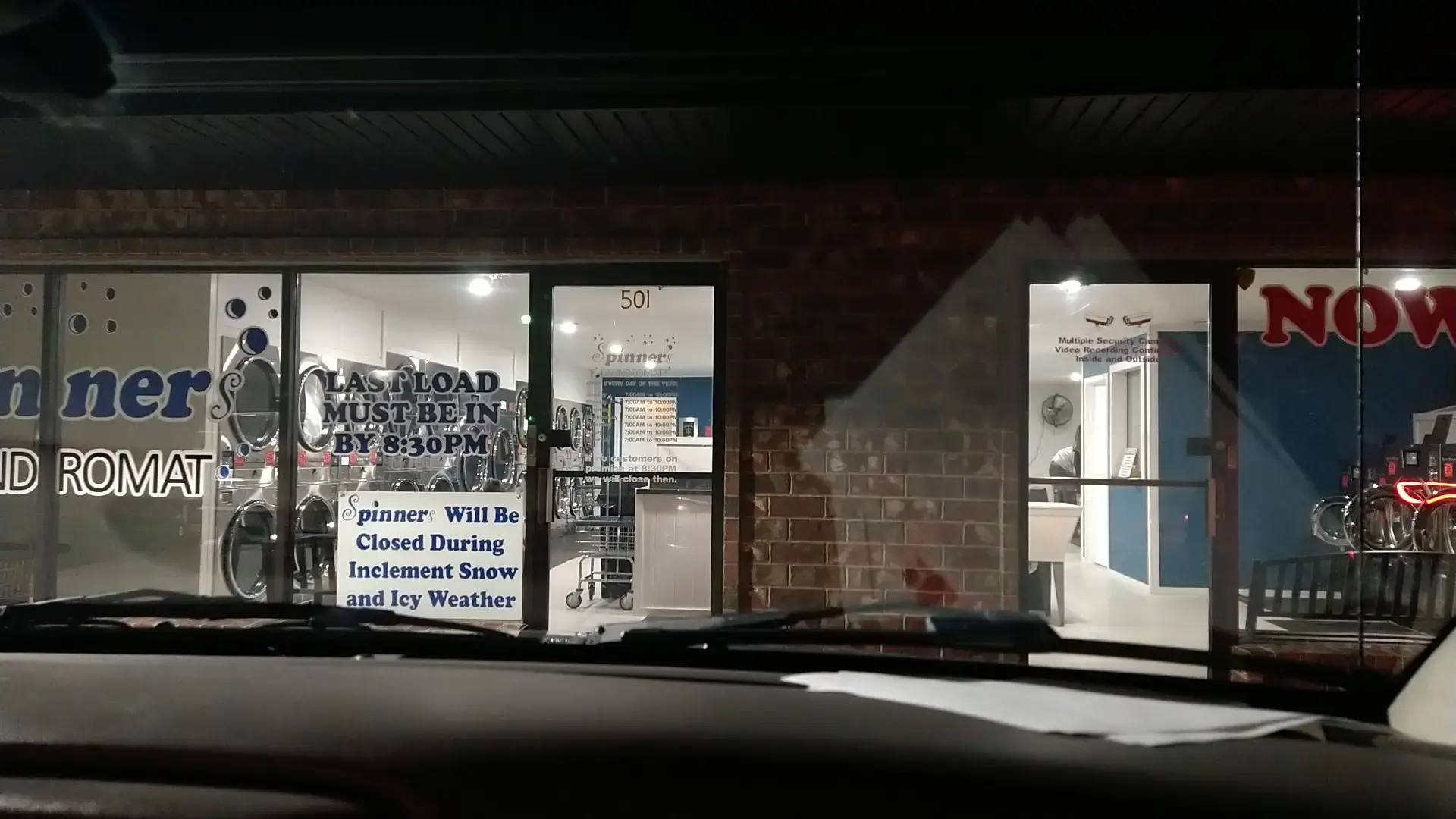 Spinners Laundromat - Image 5