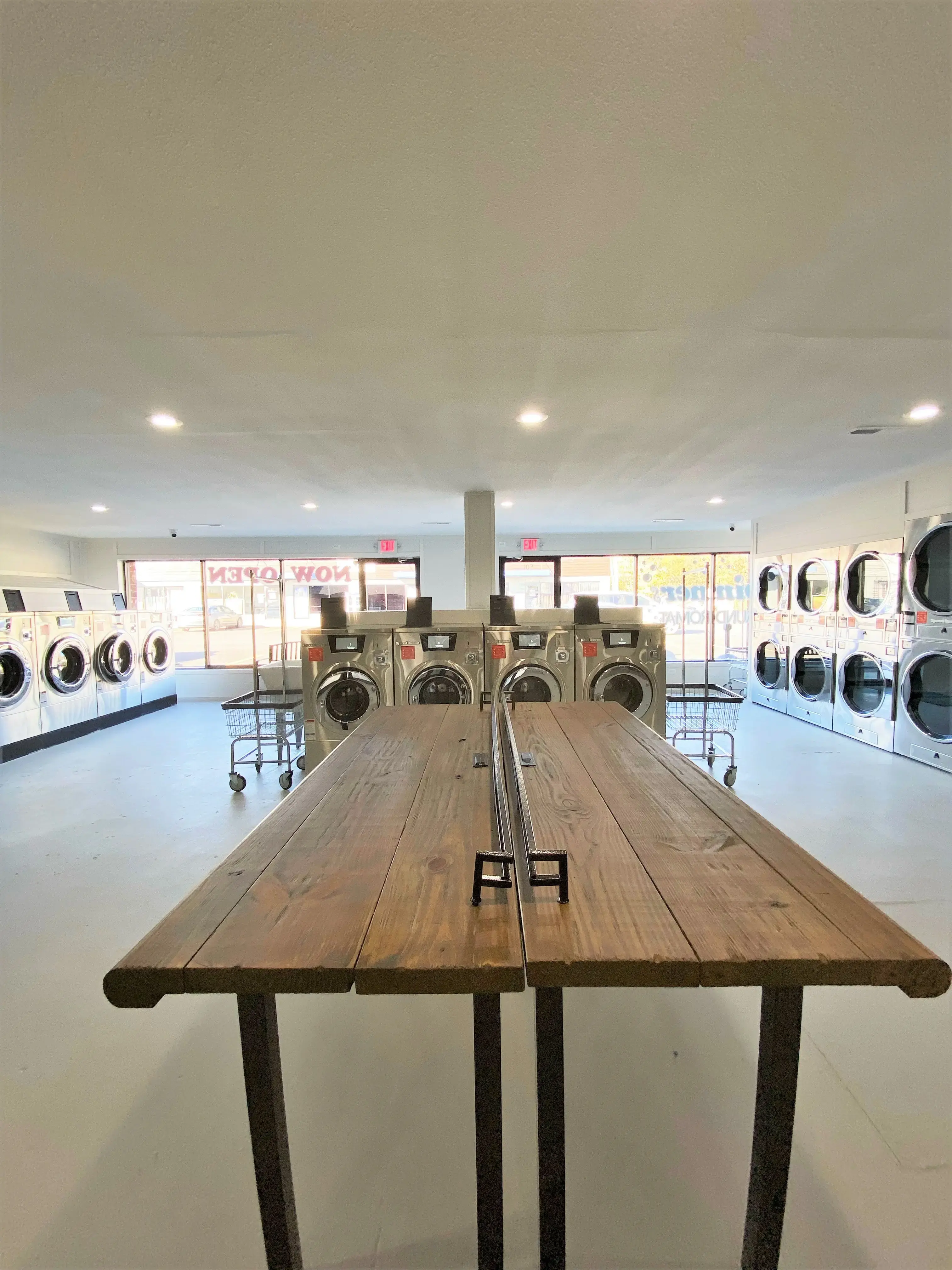 Spinners Laundromat - Image 3