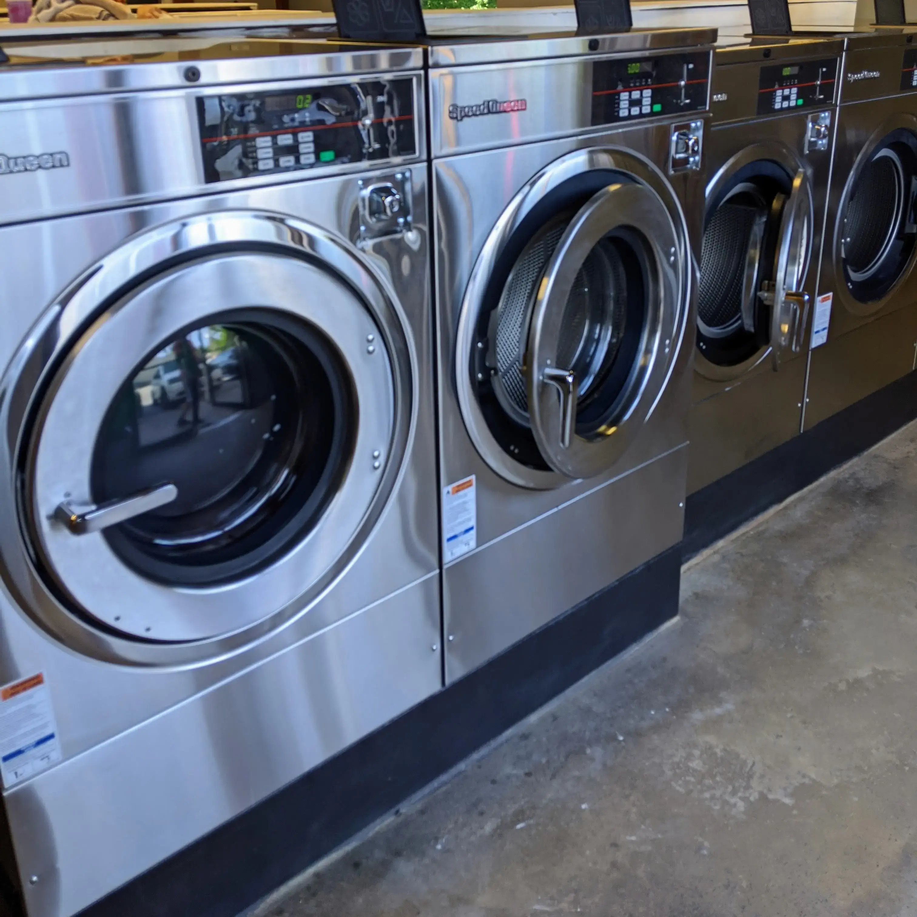 Spinnerz Laundromat thumbnail 12