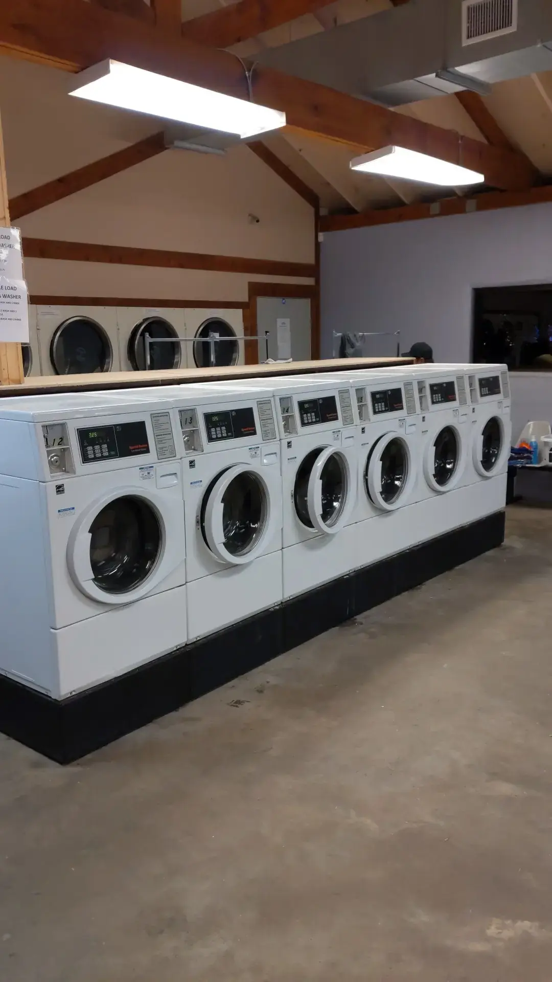 Spinnerz Laundromat thumbnail 16