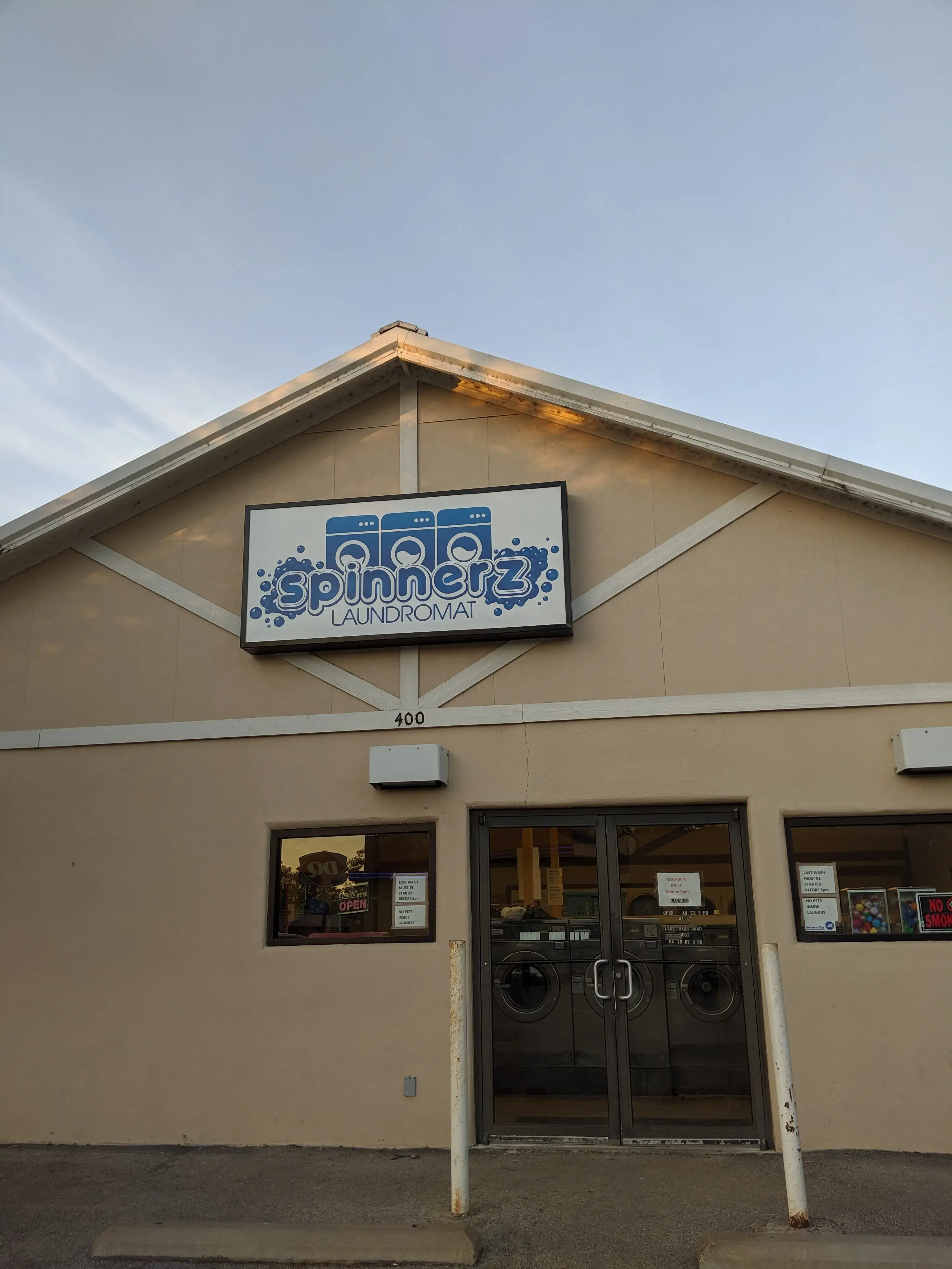 Spinnerz Laundromat - Image 5