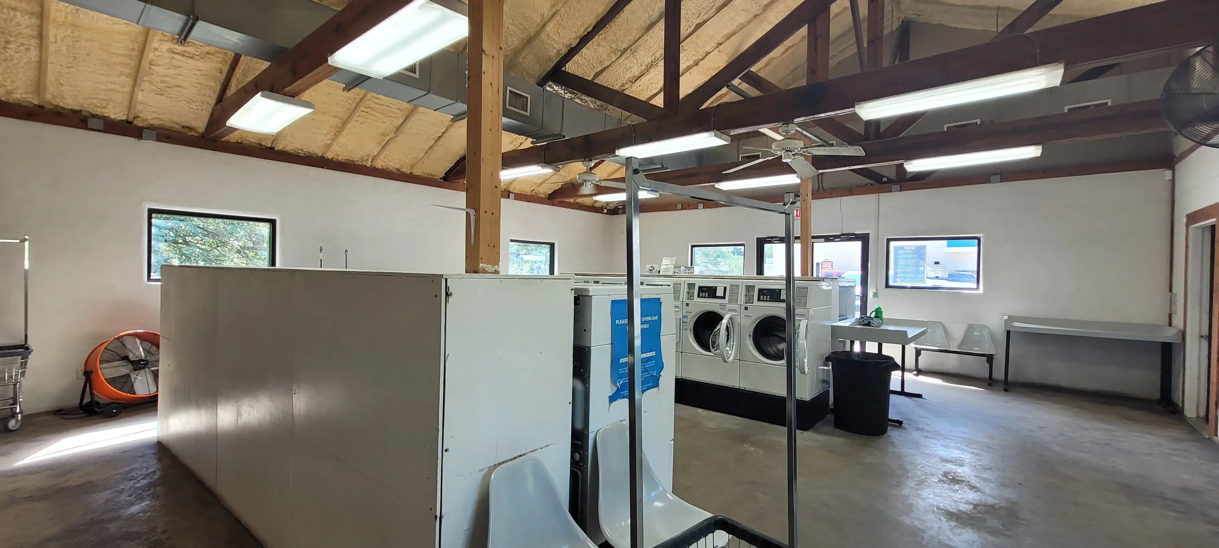 Spinnerz Laundromat thumbnail 10