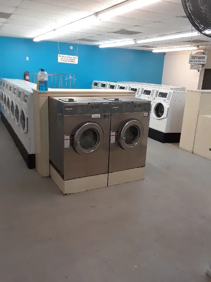 Spinnerz Laundromat - Image 9