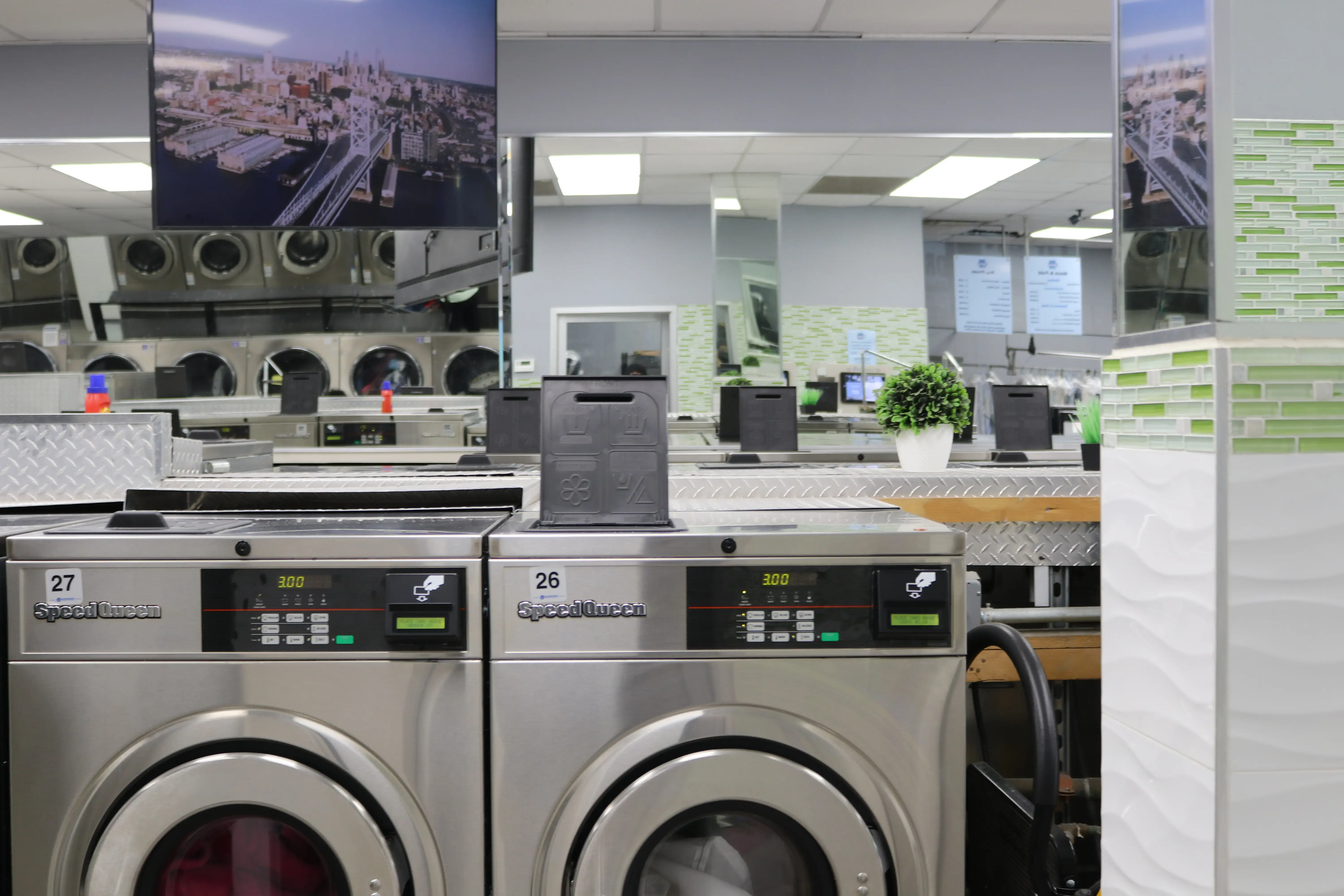 Spins Laundromat Jersey City thumbnail 6