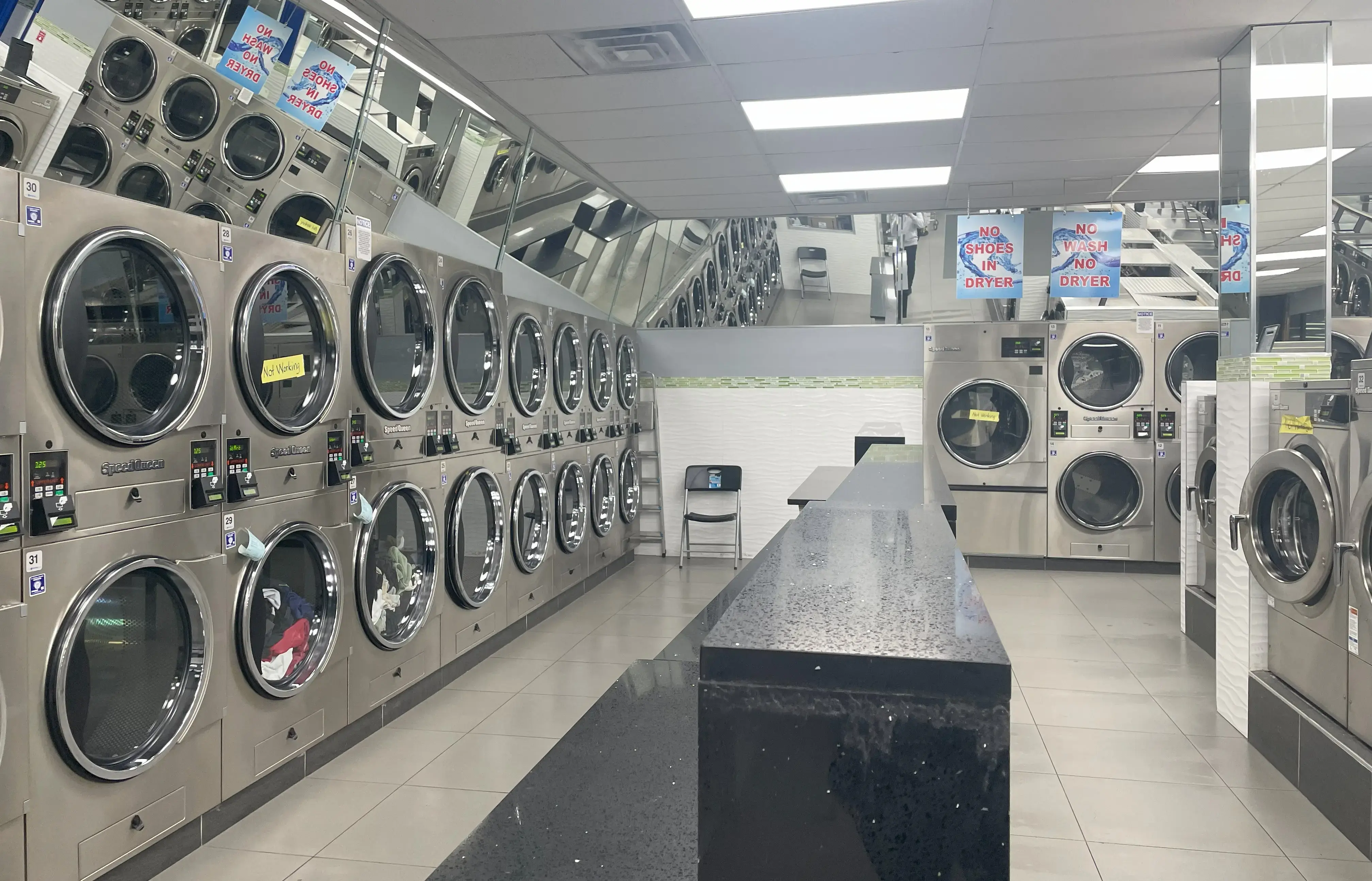 Spins Laundromat Jersey City thumbnail 5