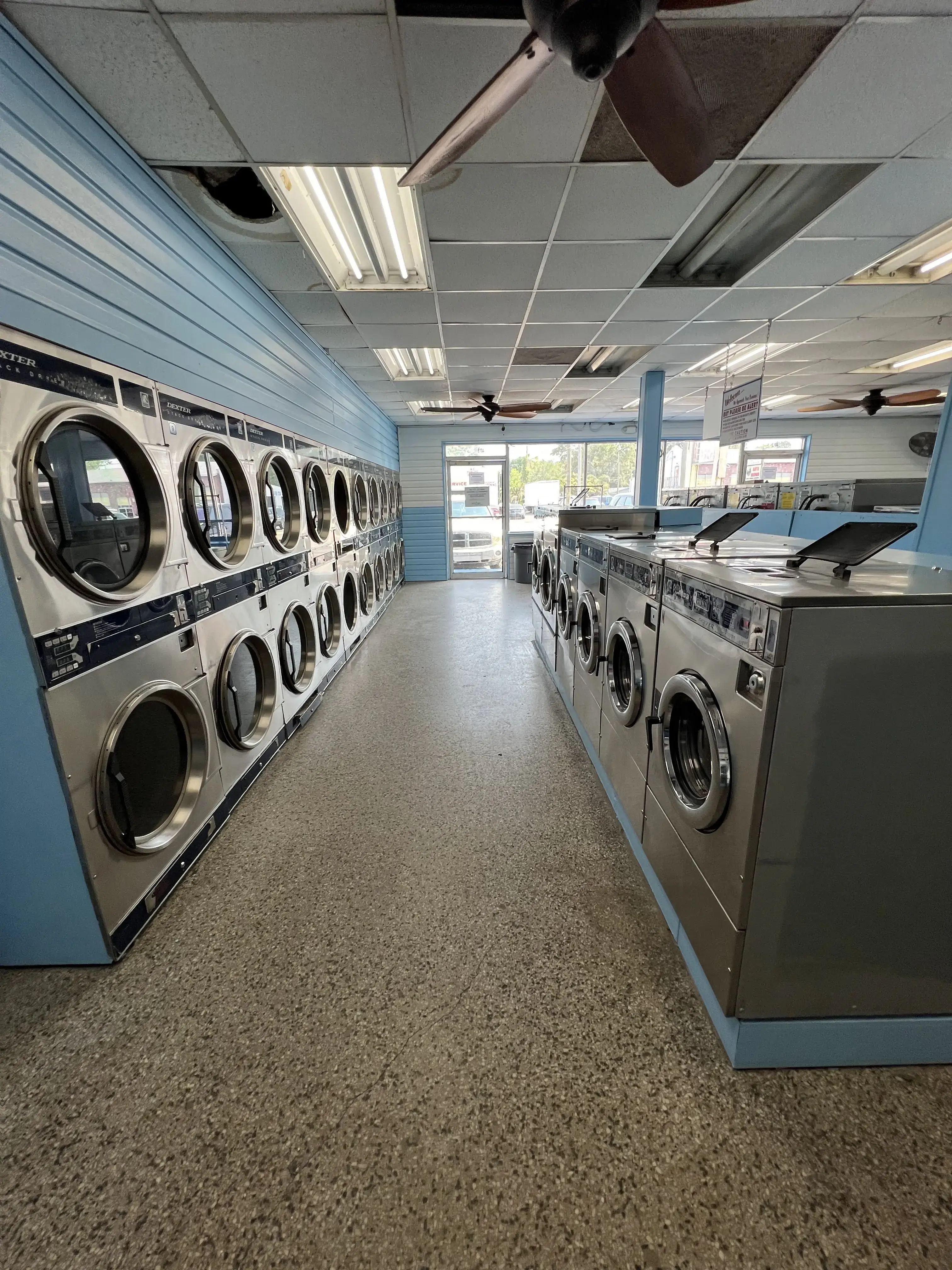 Spins Laundromat thumbnail 3