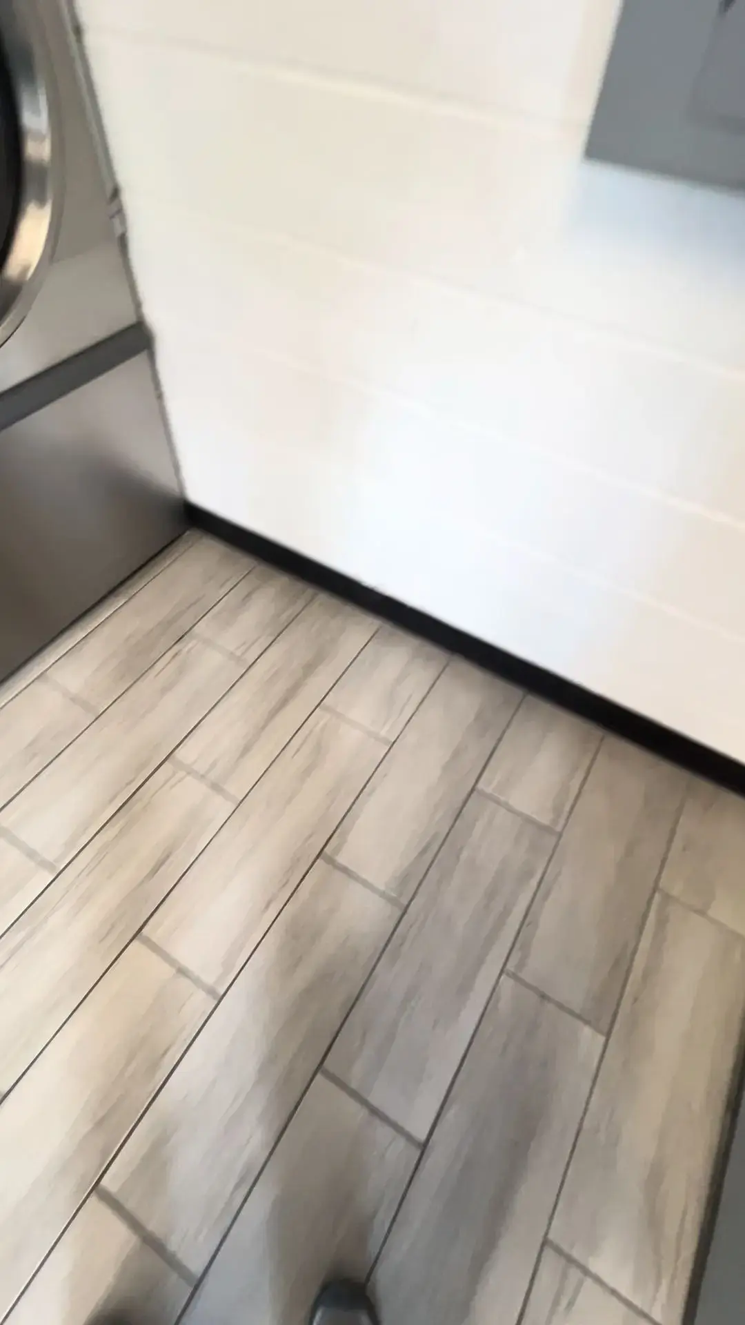 Spins Laundromat thumbnail 6