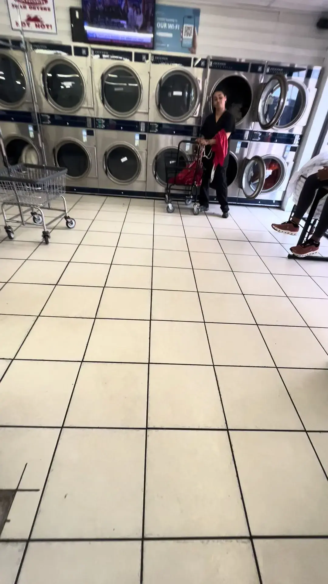 Spins Laundromat thumbnail 6