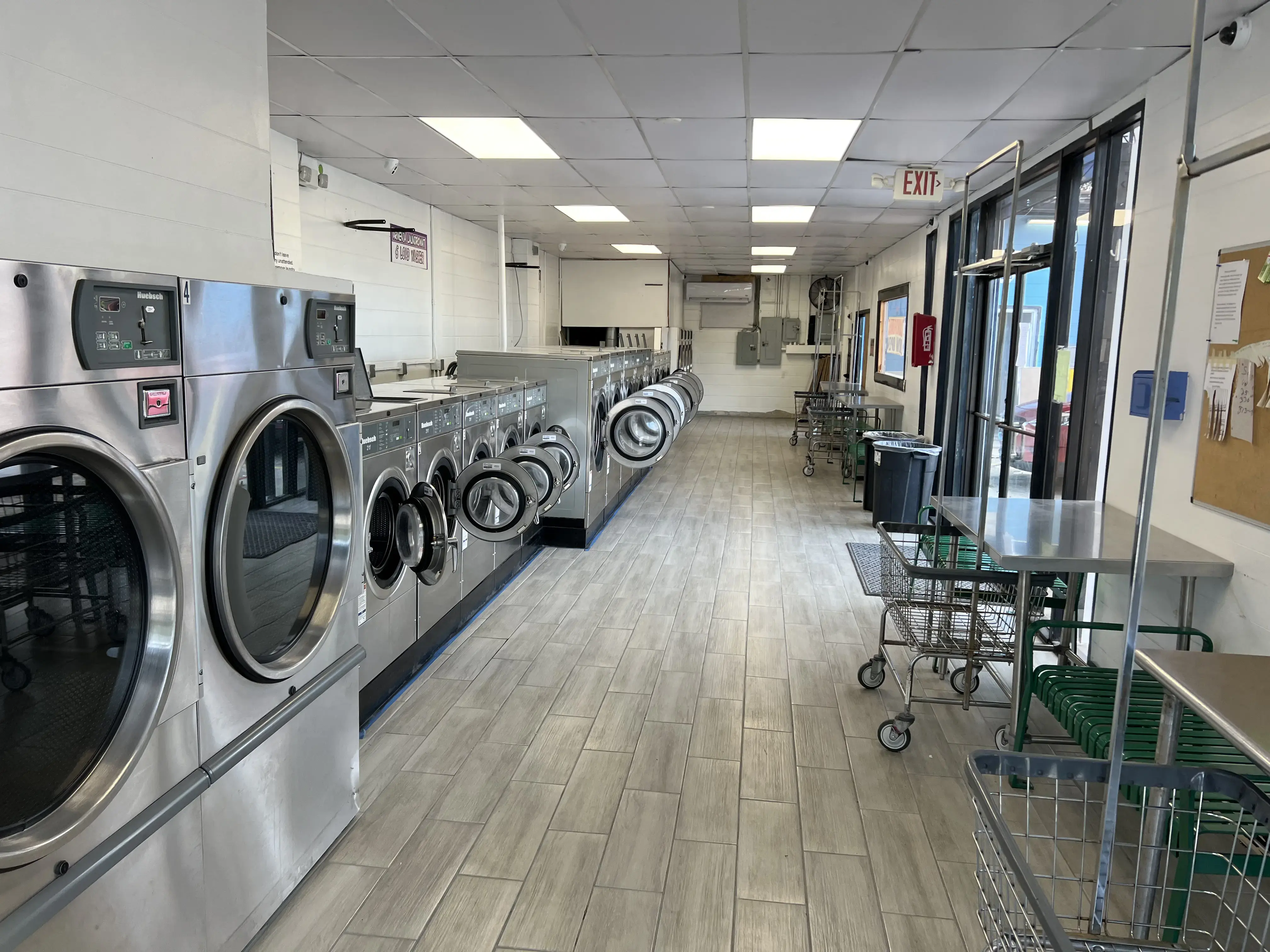 Spins Laundromat thumbnail 15