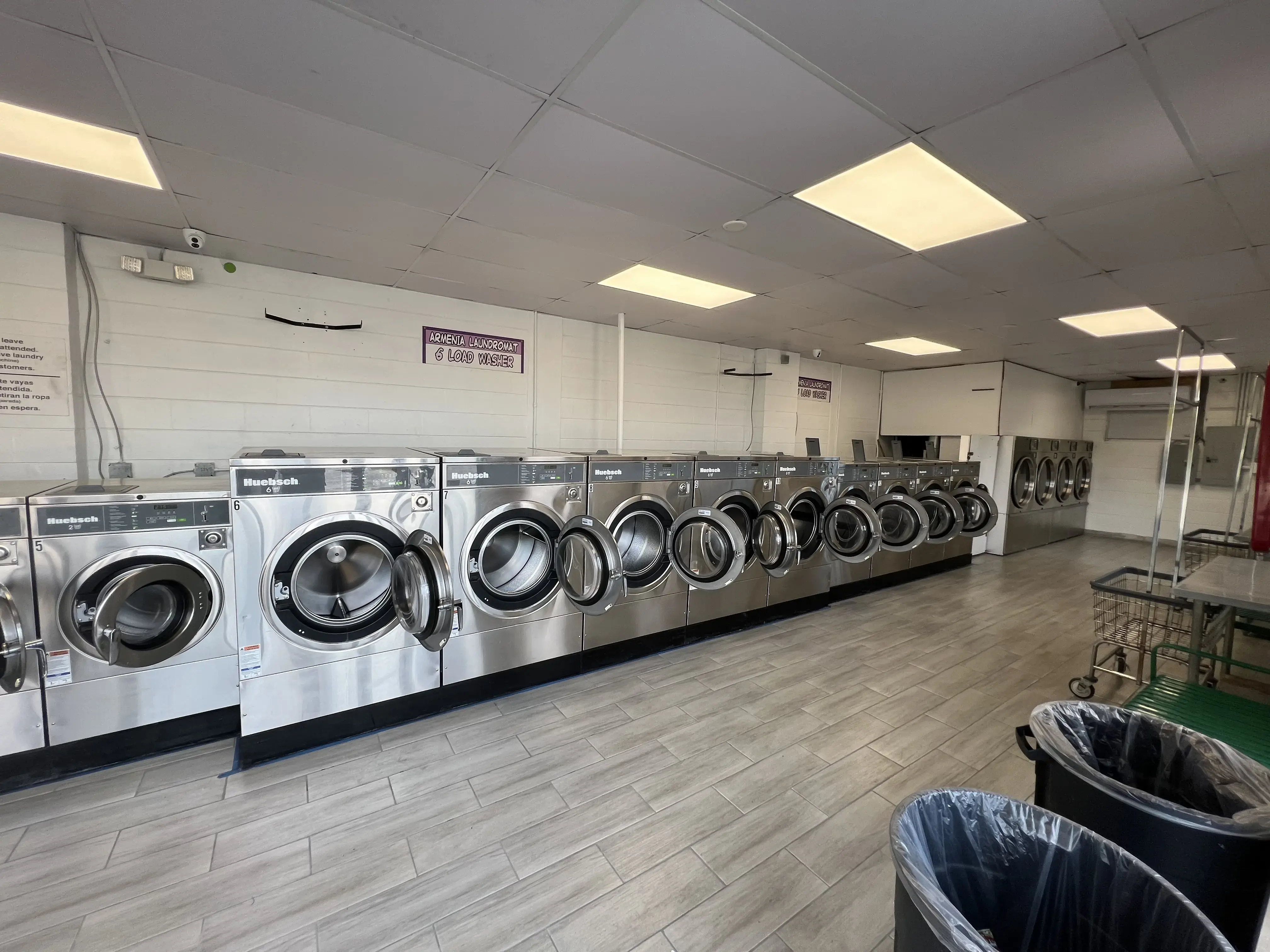 Spins Laundromat thumbnail 18