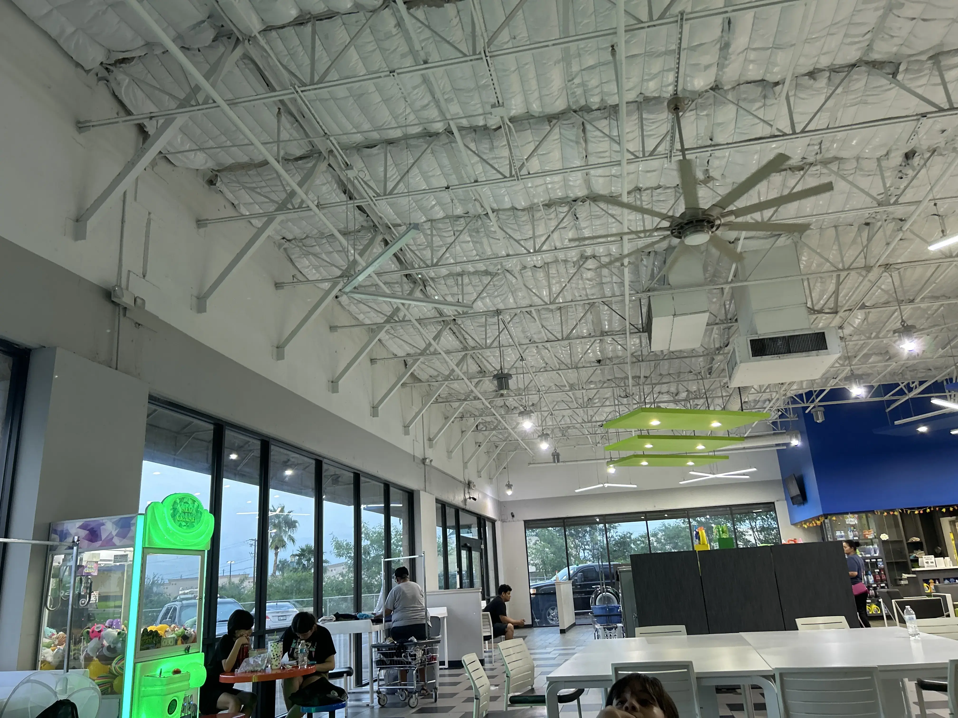 SpinXpress Laundry - Boca Chica - Wash & Fold Services - Image 13