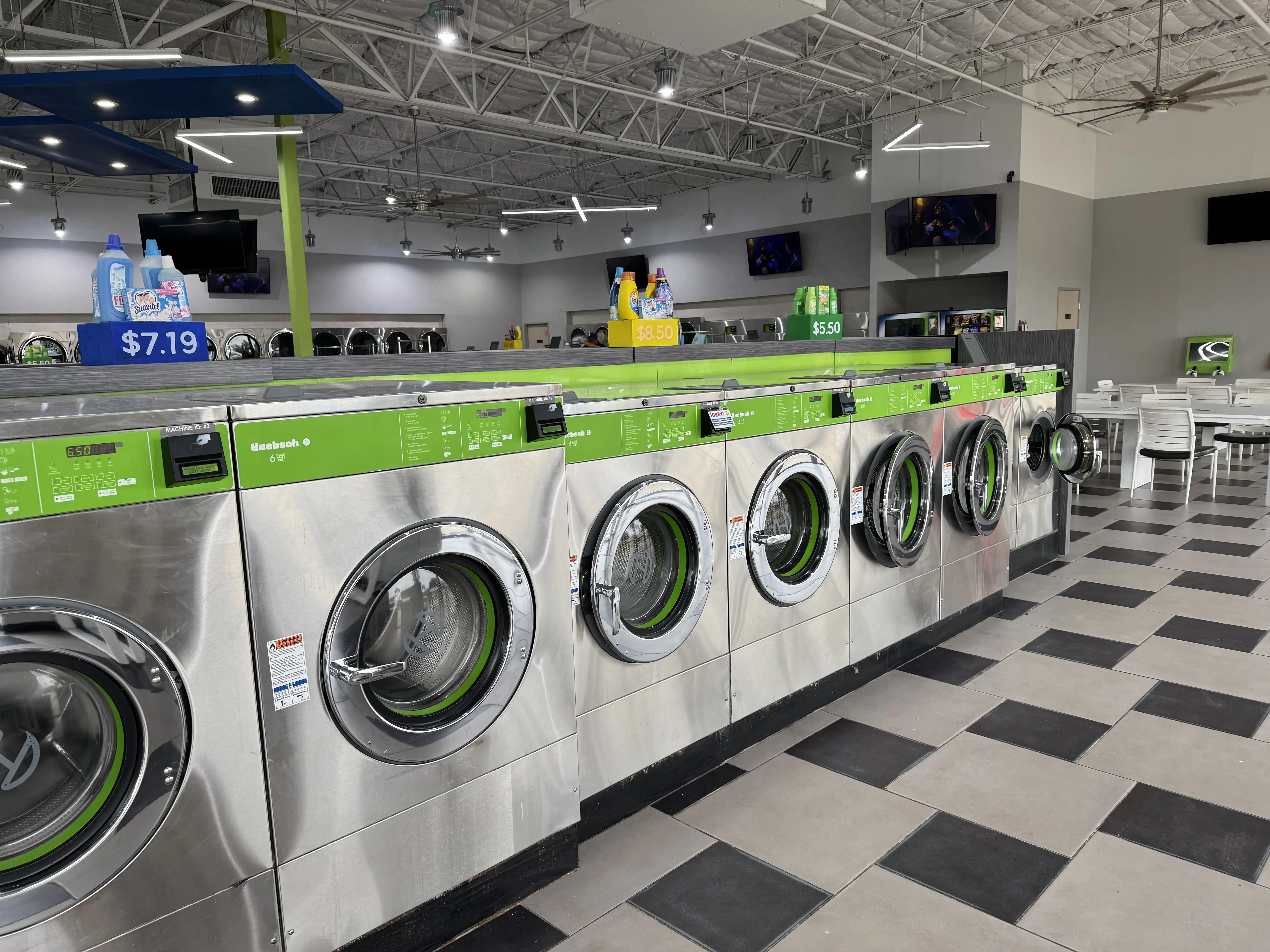 SpinXpress Laundry - Boca Chica - Wash & Fold Services - Image 4