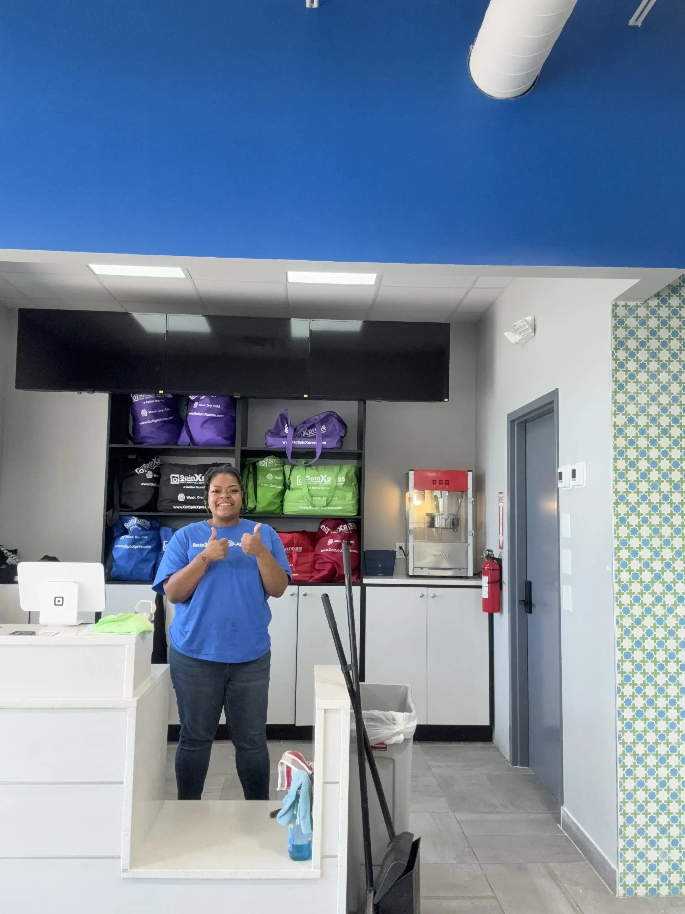 SpinXpress Laundry - Cullen - Wash & Fold Services thumbnail 12