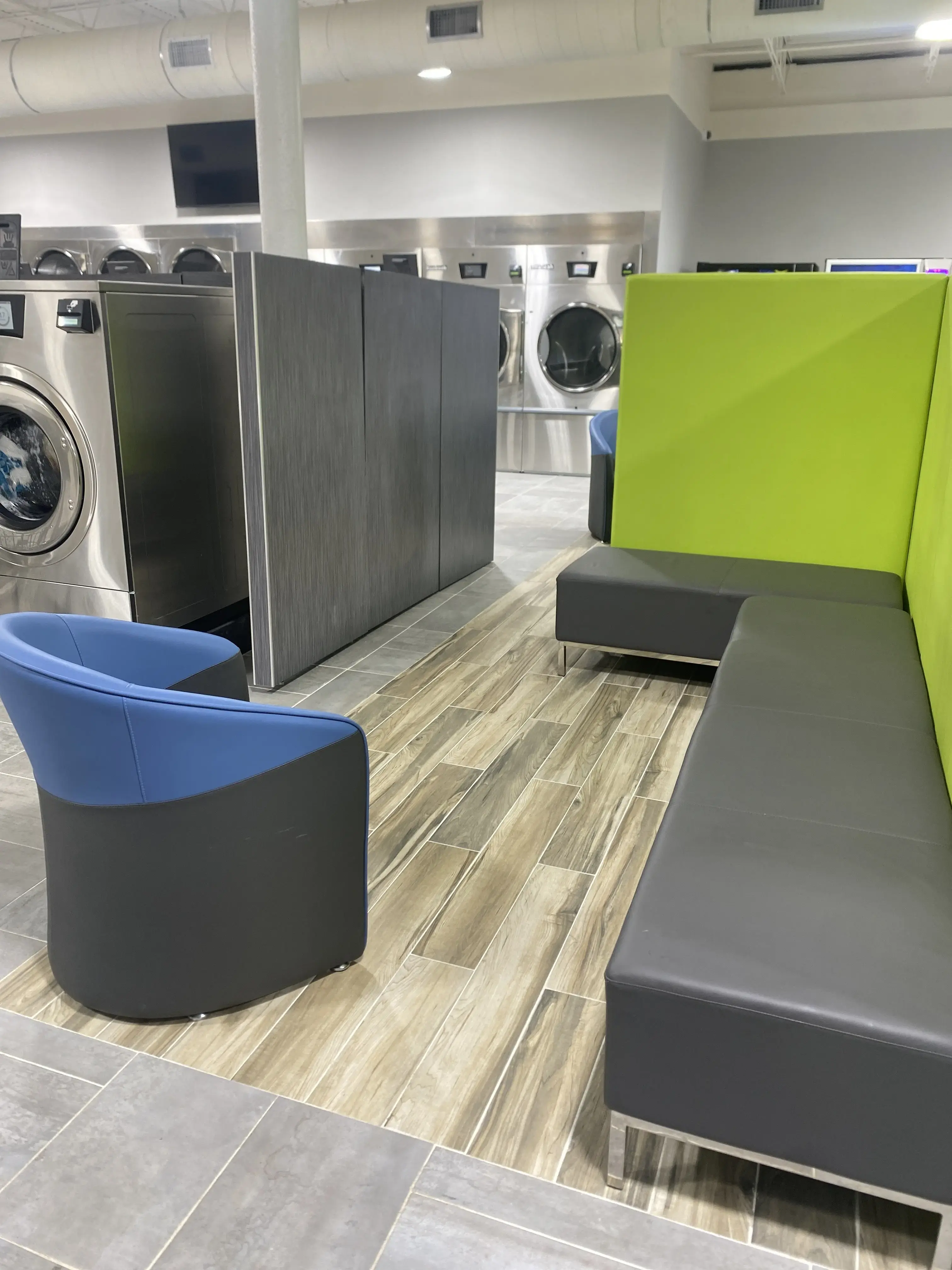 SpinXpress Laundry - Cullen - Wash & Fold Services thumbnail 11