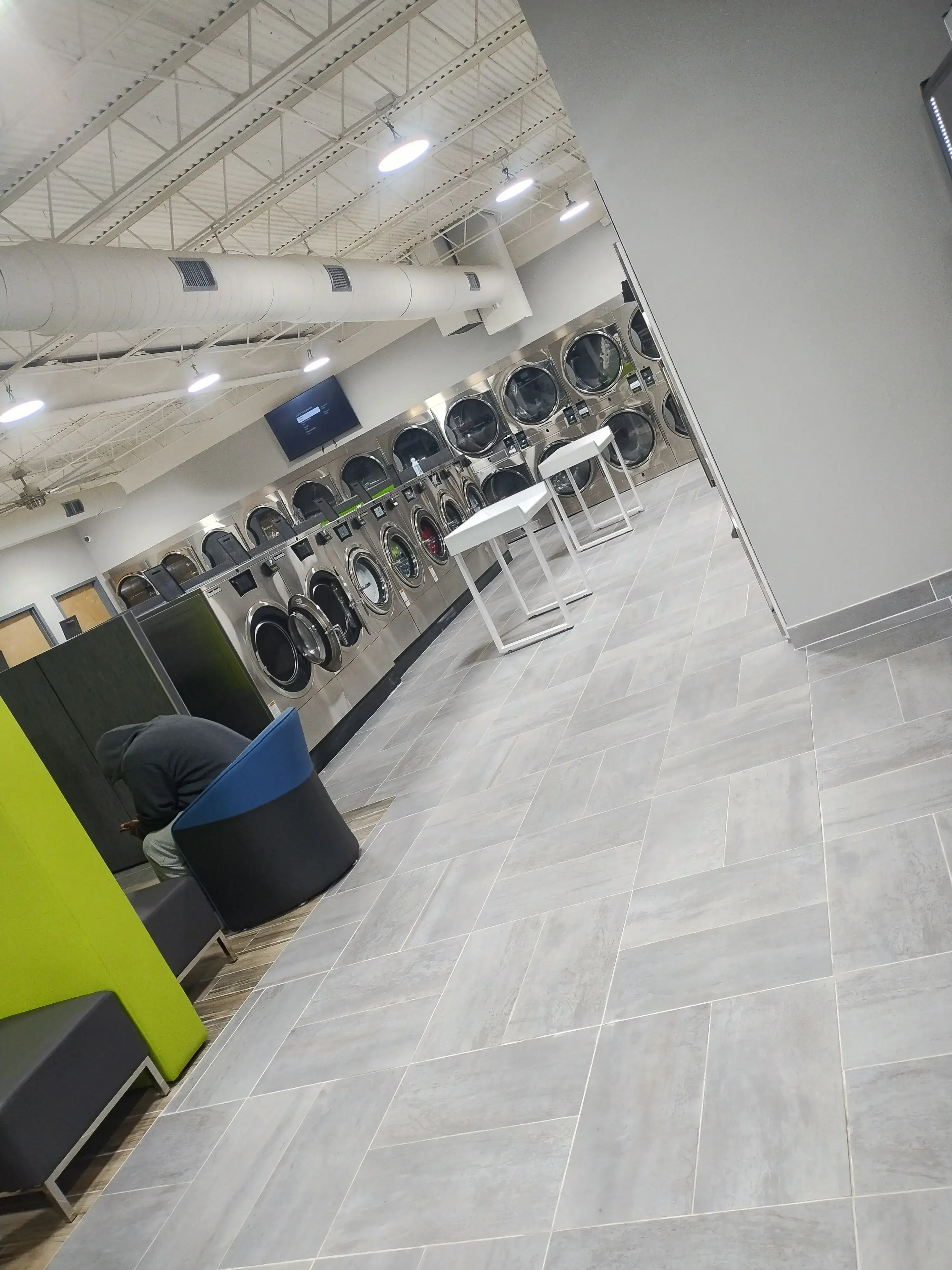 SpinXpress Laundry - Cullen - Wash & Fold Services - Image 14