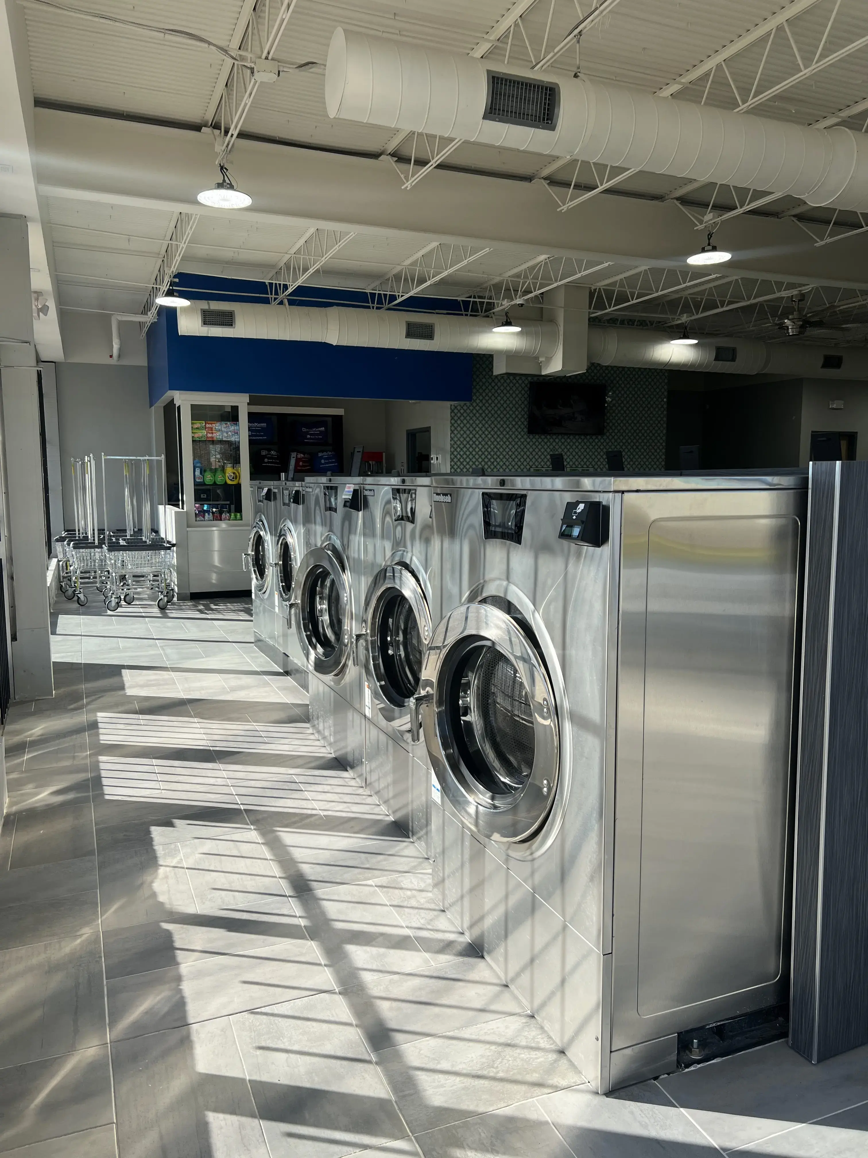 SpinXpress Laundry - Cullen - Wash & Fold Services thumbnail 1