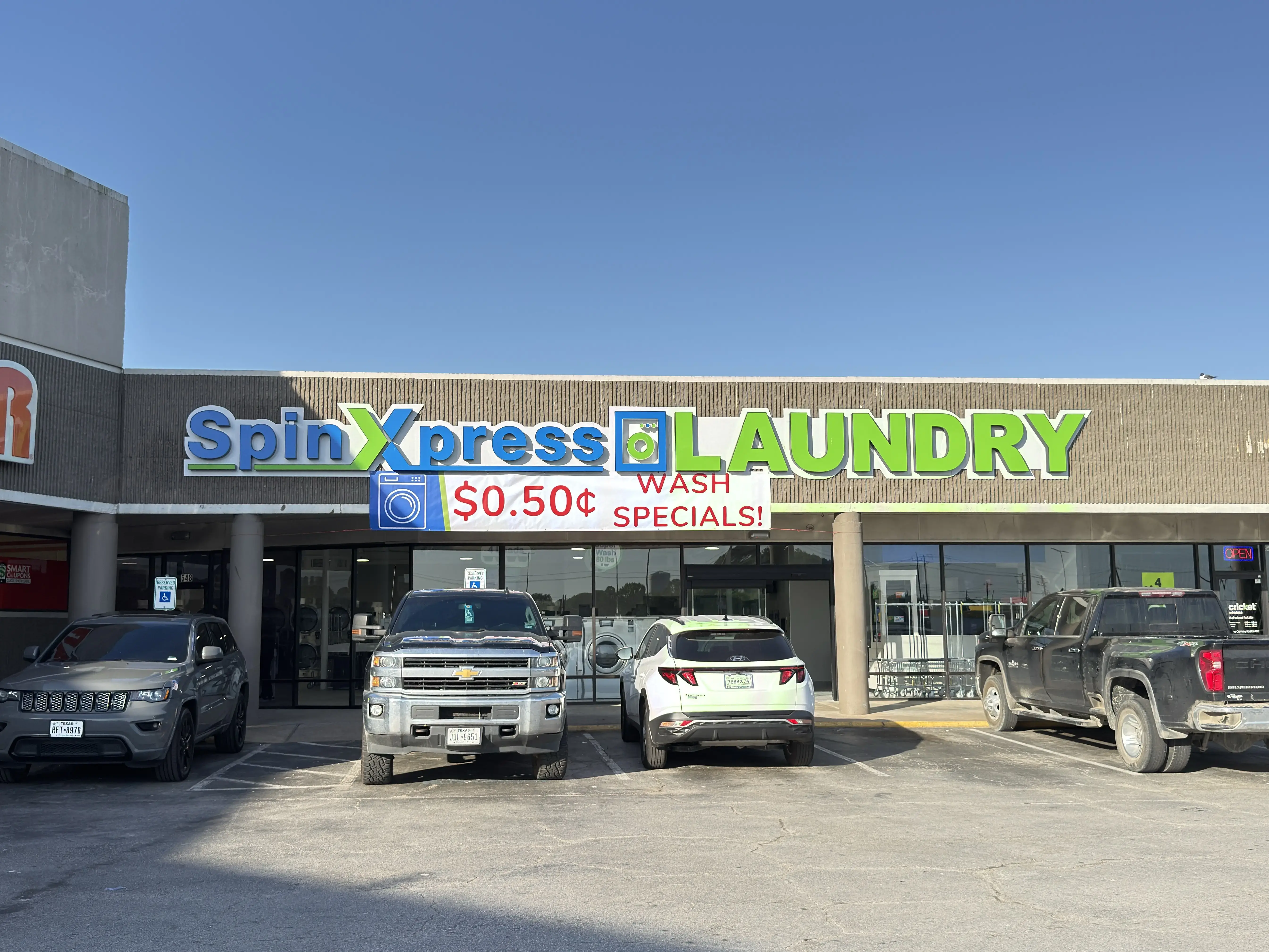 SpinXpress Laundry - El Dorado - Wash & Fold Services thumbnail 8