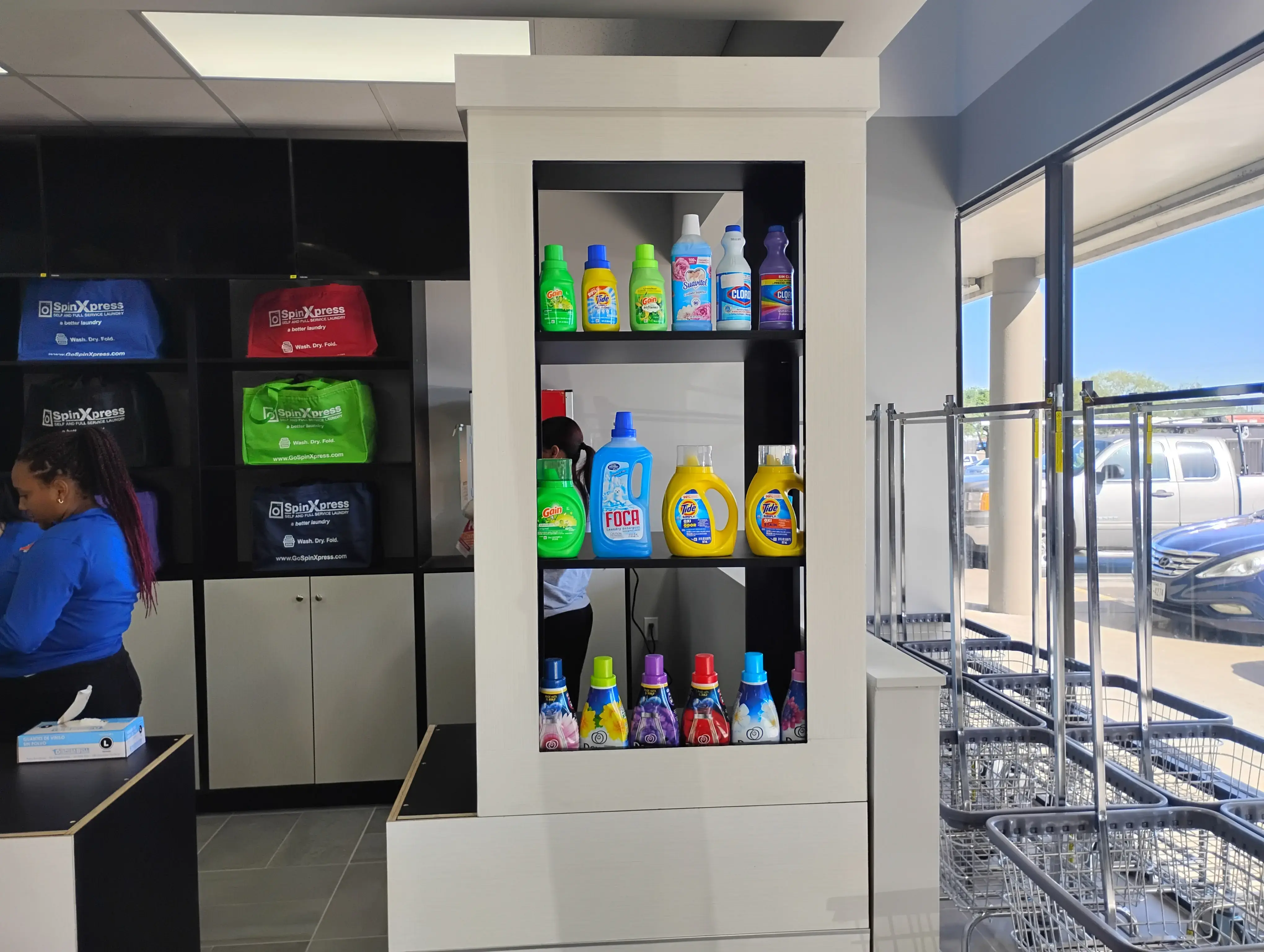 SpinXpress Laundry - El Dorado - Wash & Fold Services thumbnail 10