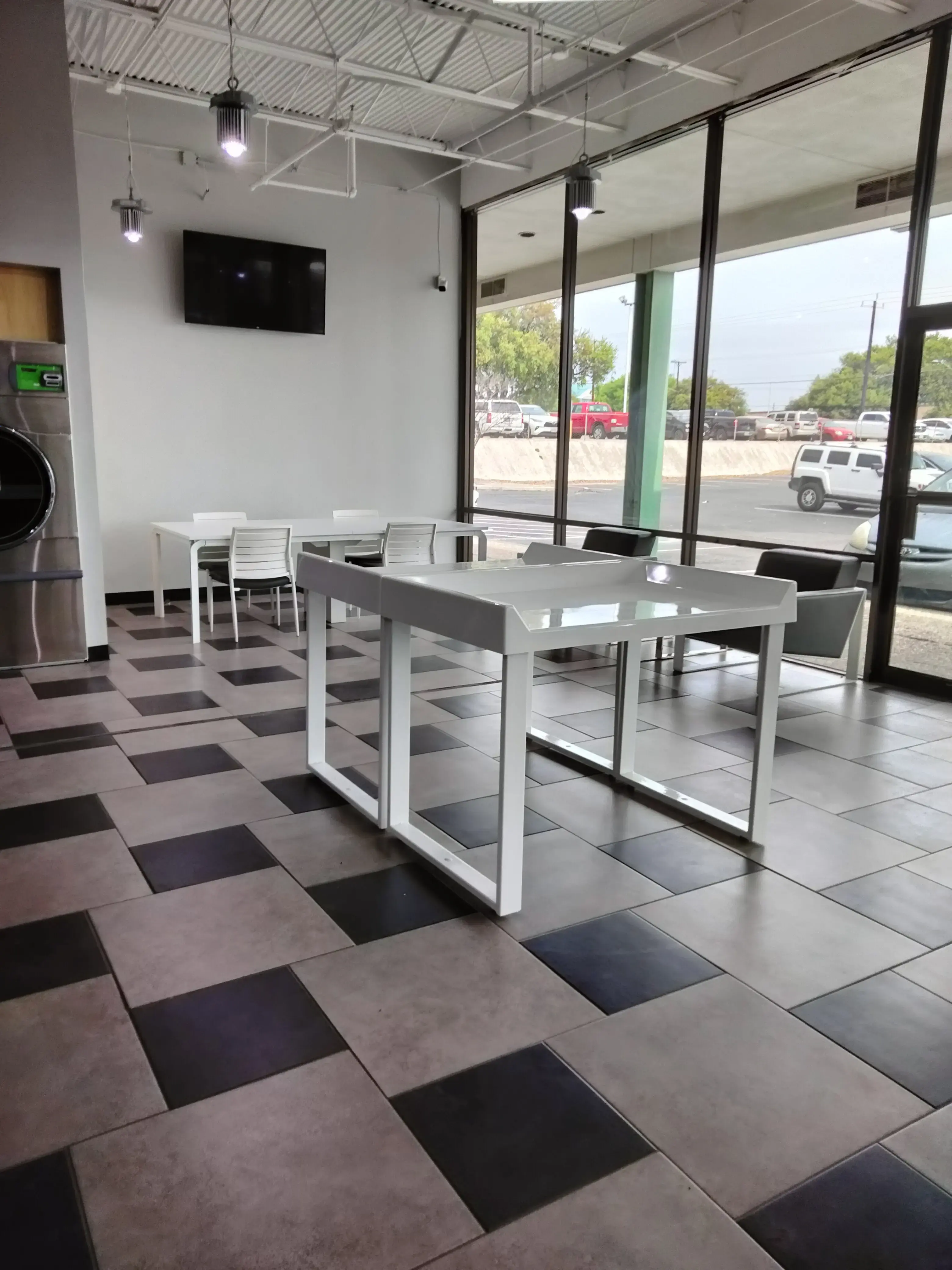 SpinXpress Laundry - Fredericksburg - Wash & Fold Services - Image 11