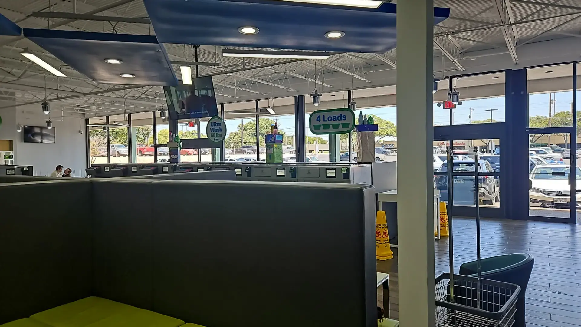 SpinXpress Laundry - Fredericksburg - Wash & Fold Services - Image 13