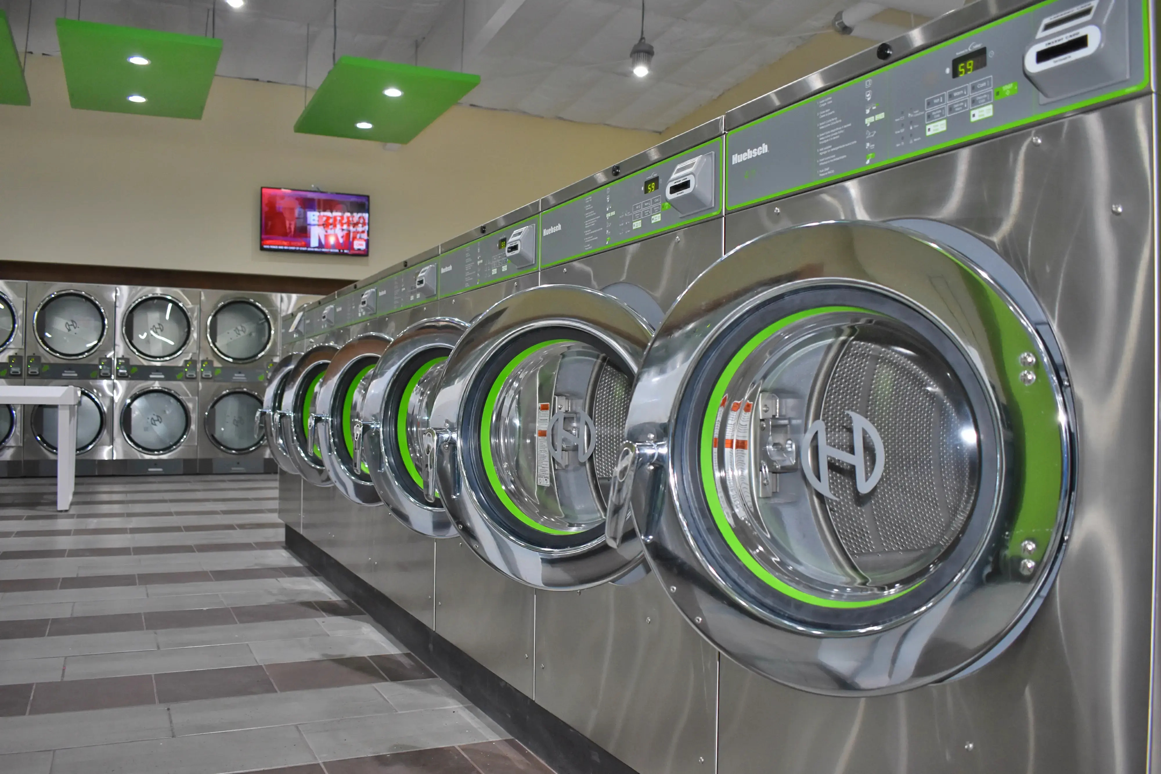 SpinXpress Laundry - General McMullen - Wash & Fold Services - Image 13