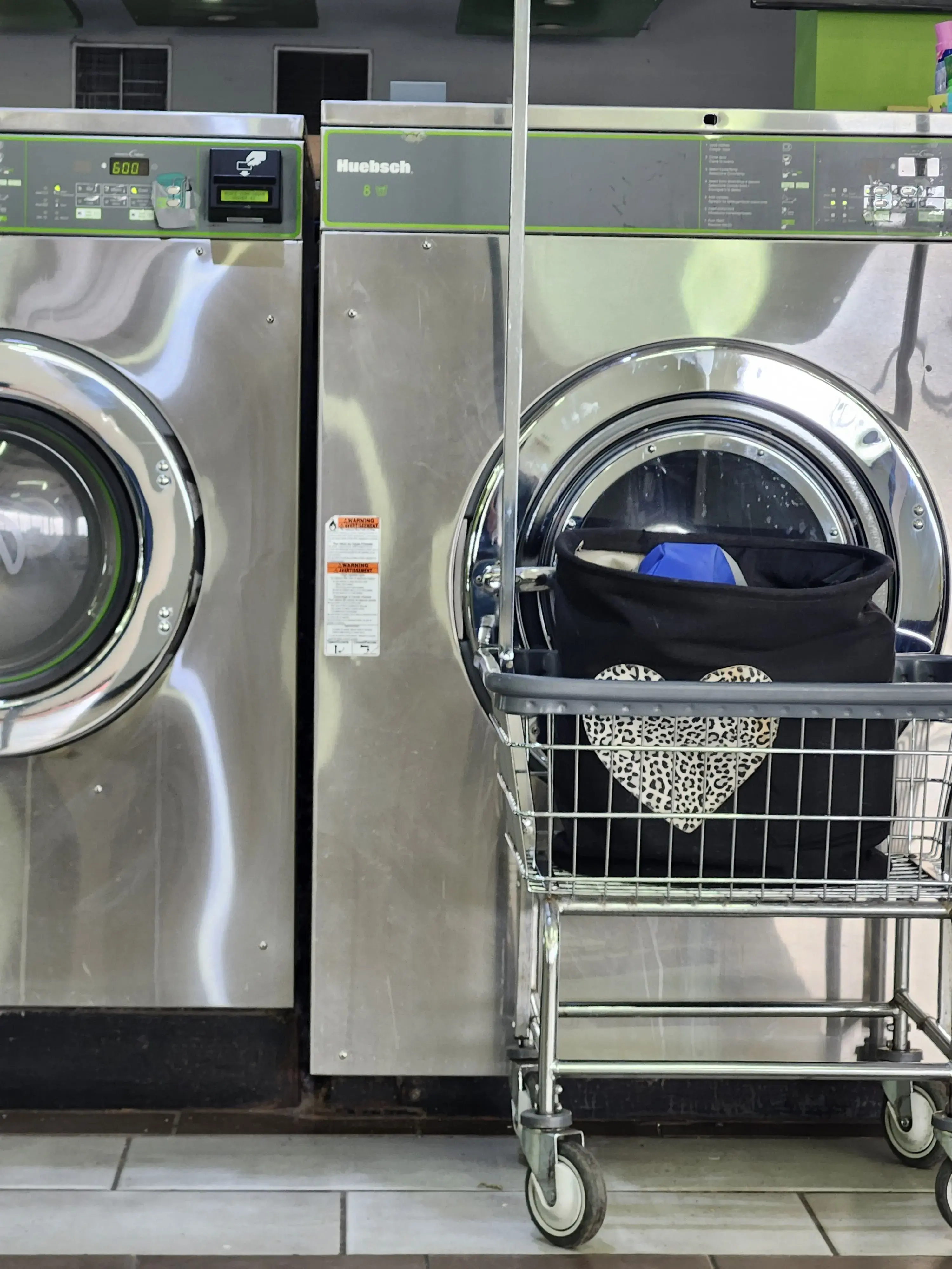 SpinXpress Laundry - General McMullen - Wash & Fold Services thumbnail 17