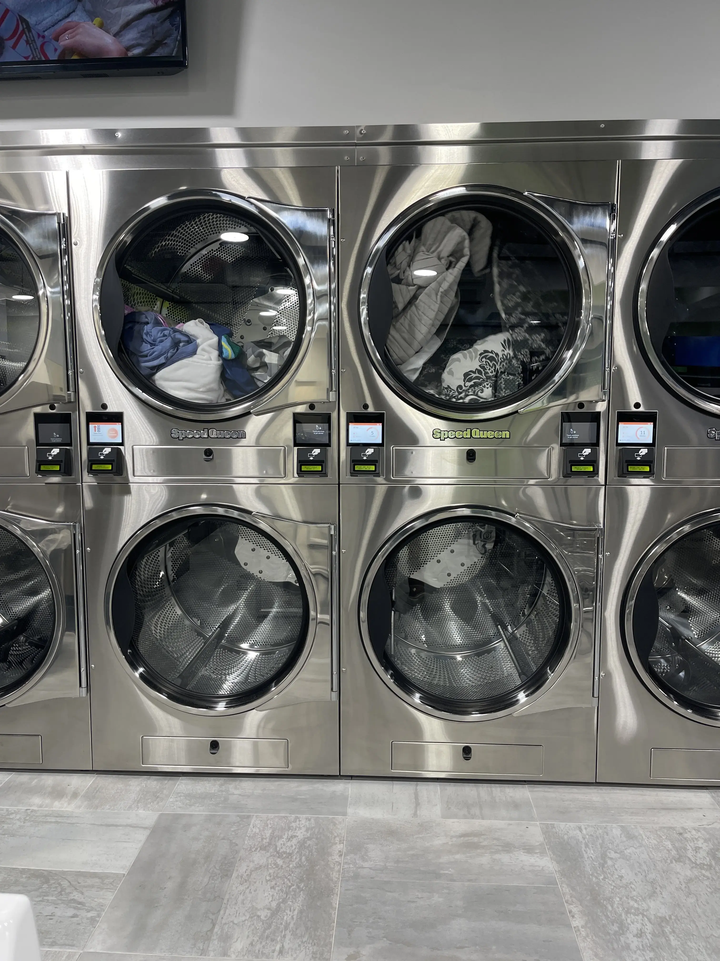 SpinXpress Laundry - Little Village thumbnail 12