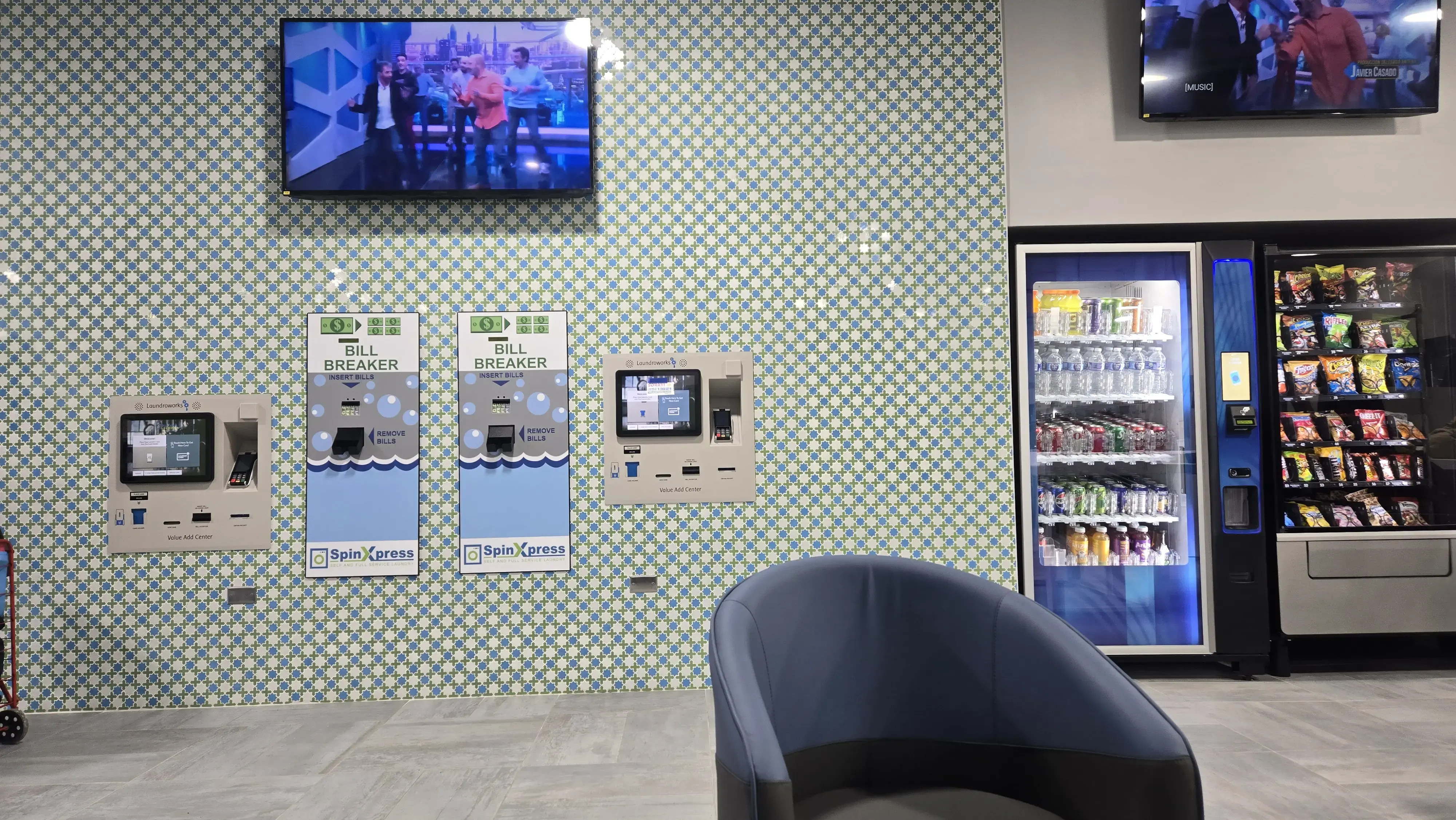 SpinXpress Laundry - Little Village - Image 15