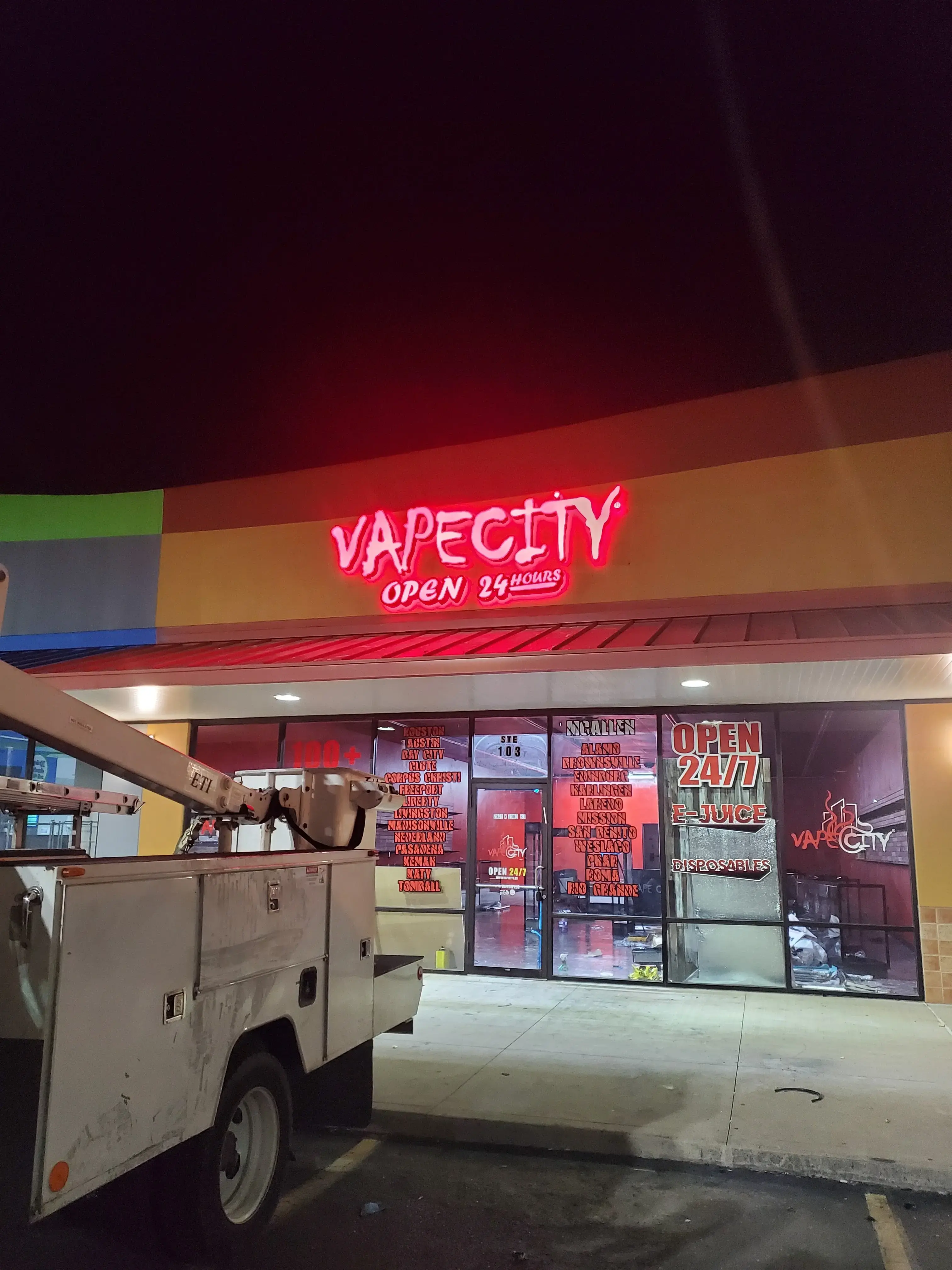 SpinXpress Laundry - North McAllen - Wash & Fold Services thumbnail 20