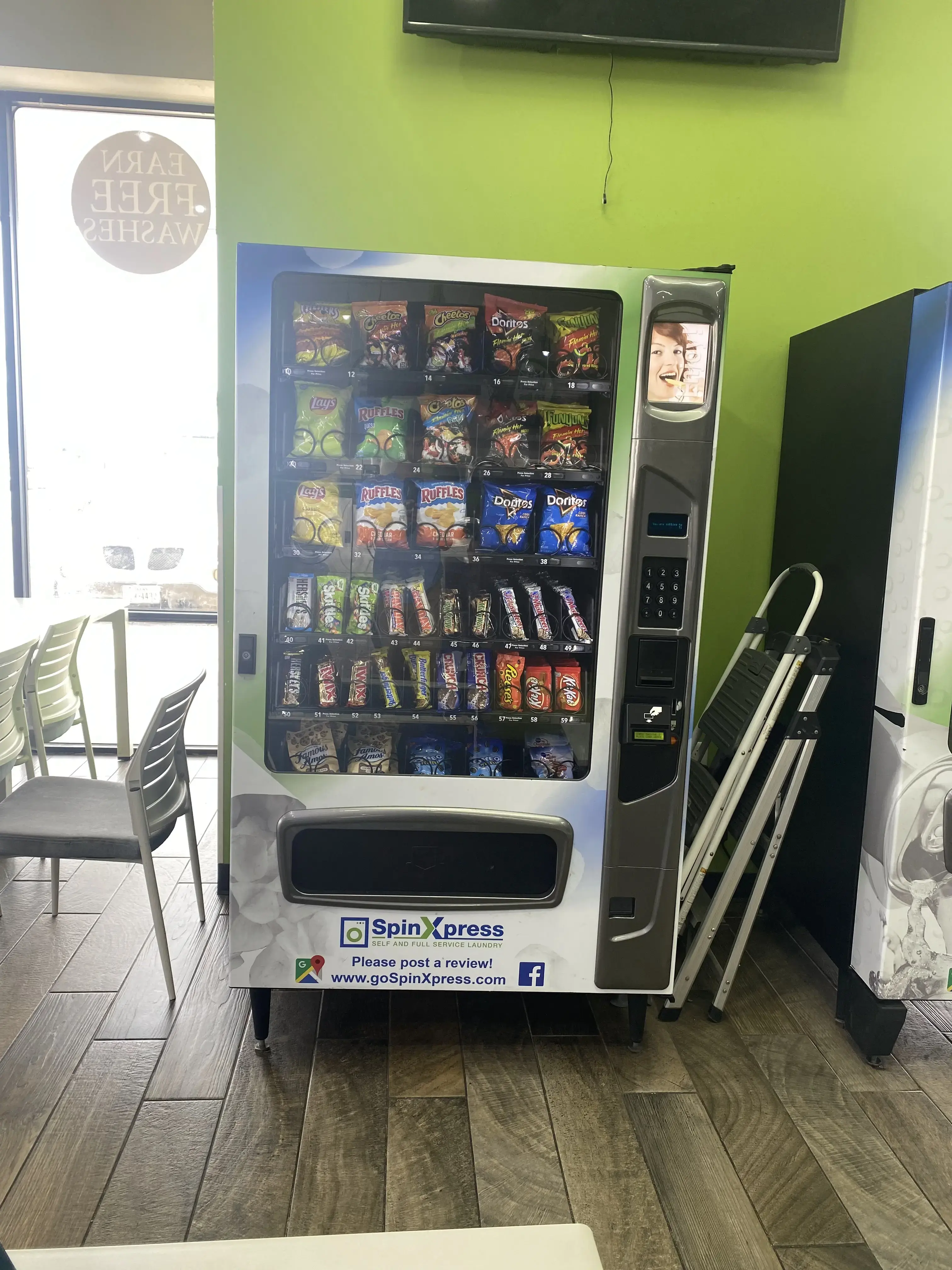 SpinXpress Laundry - North McAllen - Wash & Fold Services thumbnail 4