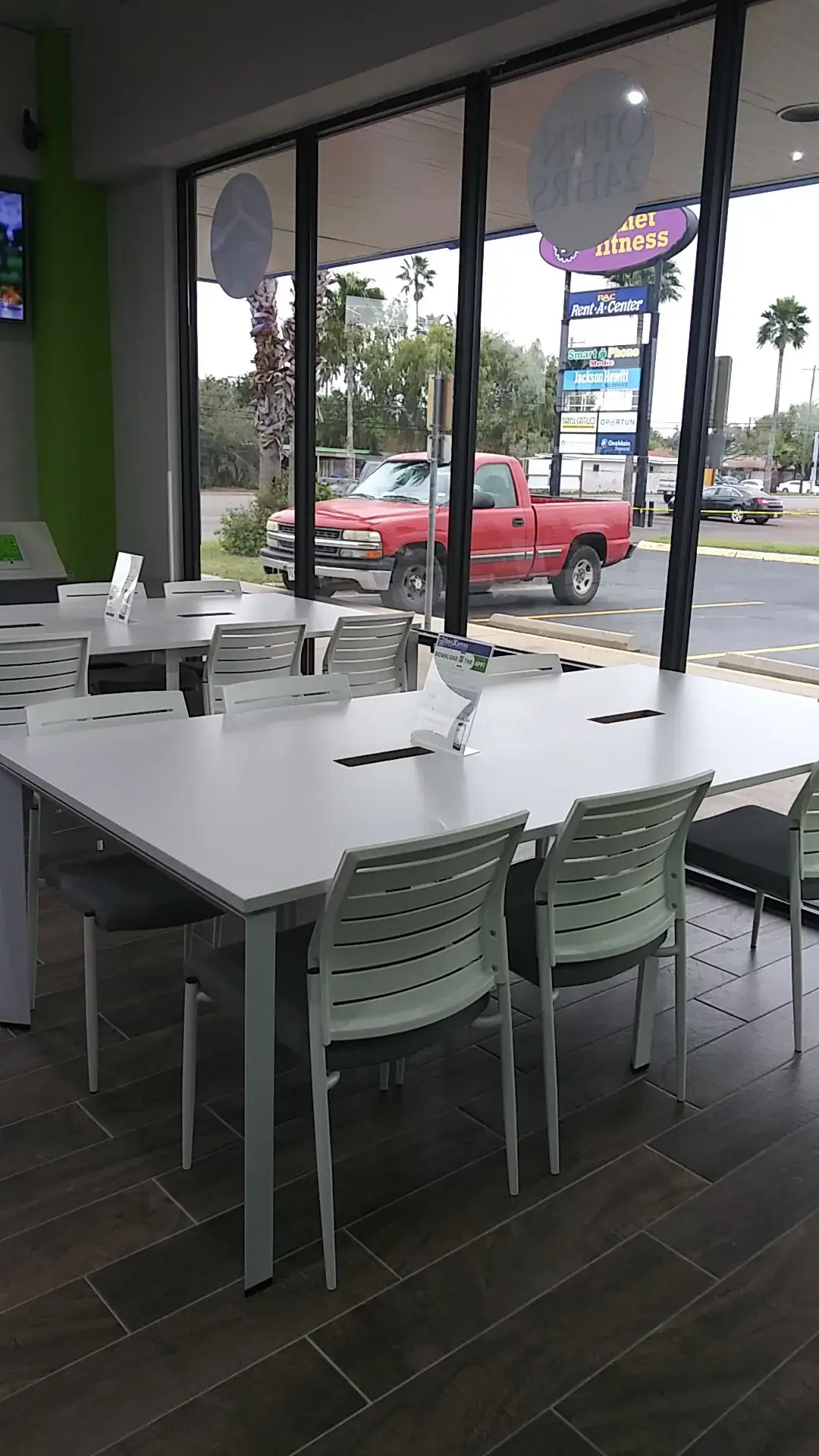 SpinXpress Laundry - North McAllen - Wash & Fold Services thumbnail 12